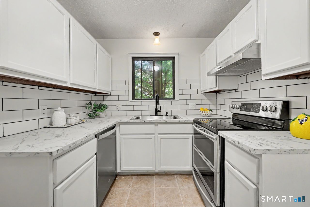 485 Heritage Village Unit #A photo 11