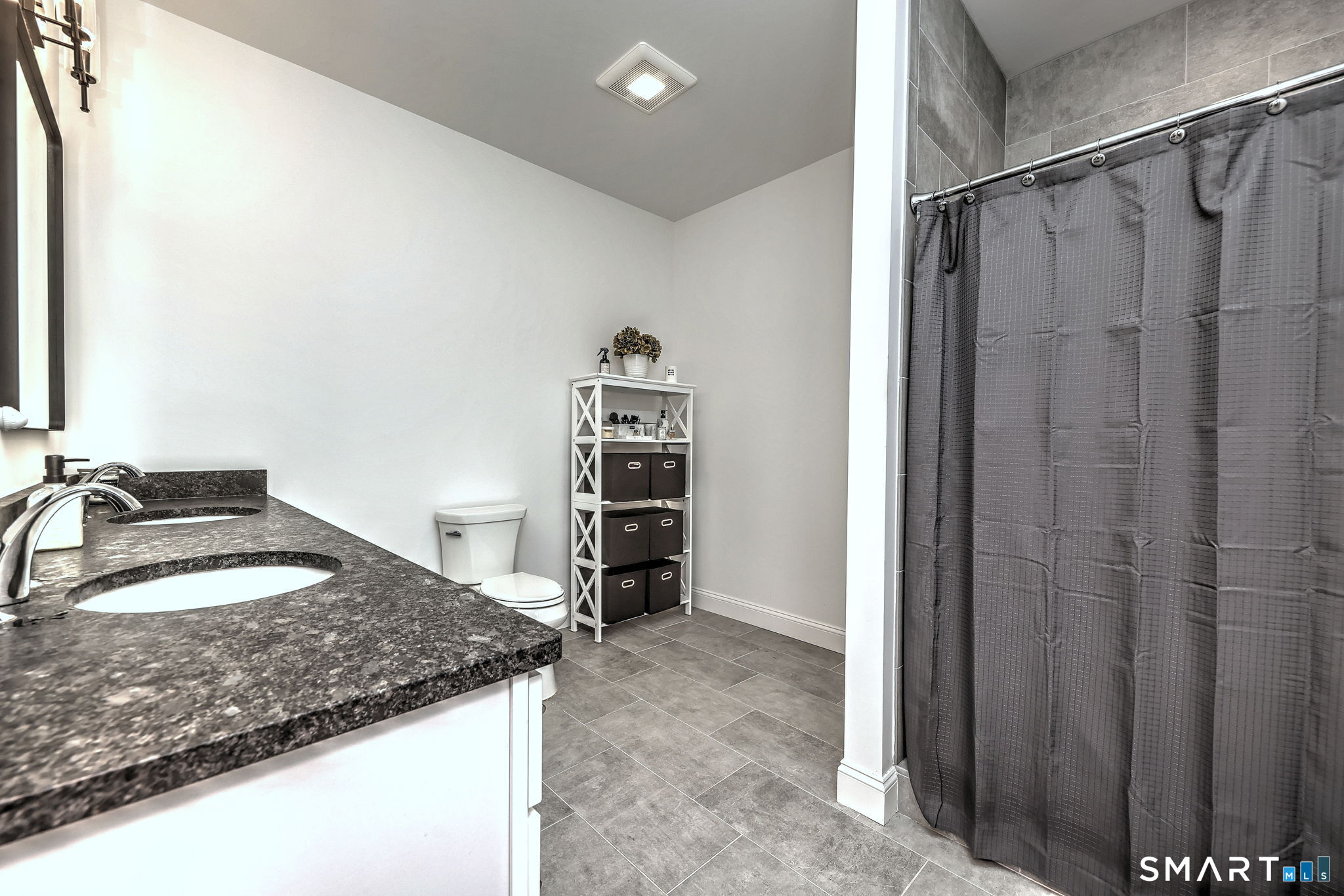 351 Hunter Drive Unit #351 photo 18