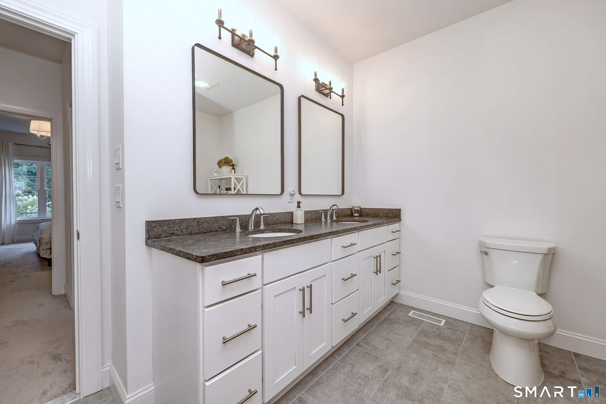351 Hunter Drive Unit #351 photo 19