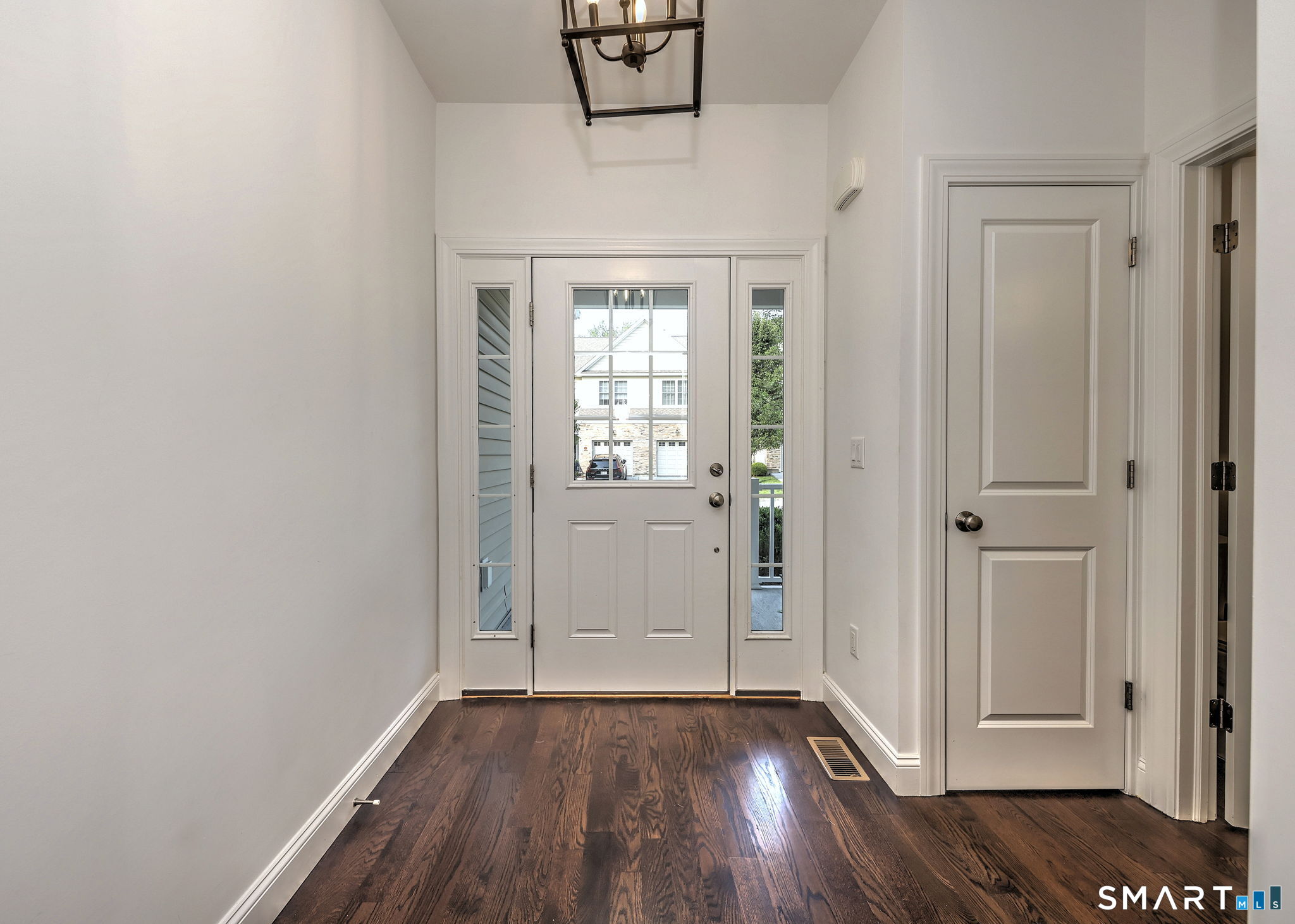 351 Hunter Drive Unit #351 photo 10