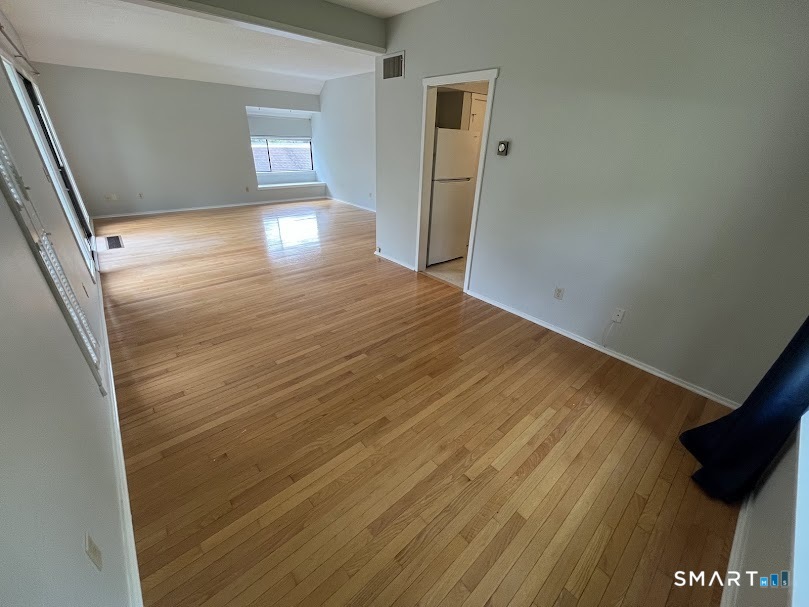 302 Heritage Village Unit #A photo 9