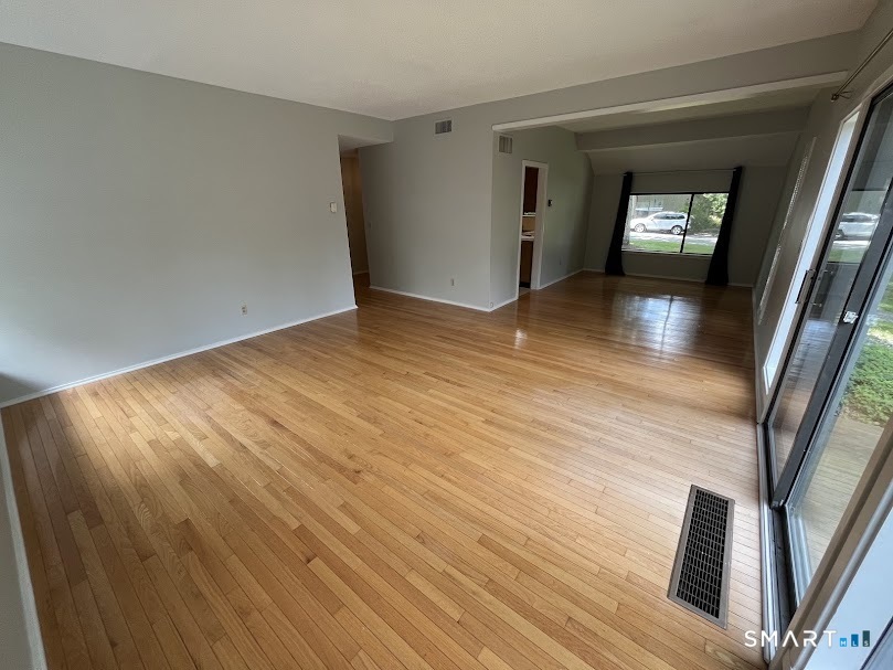 302 Heritage Village Unit #A photo 3