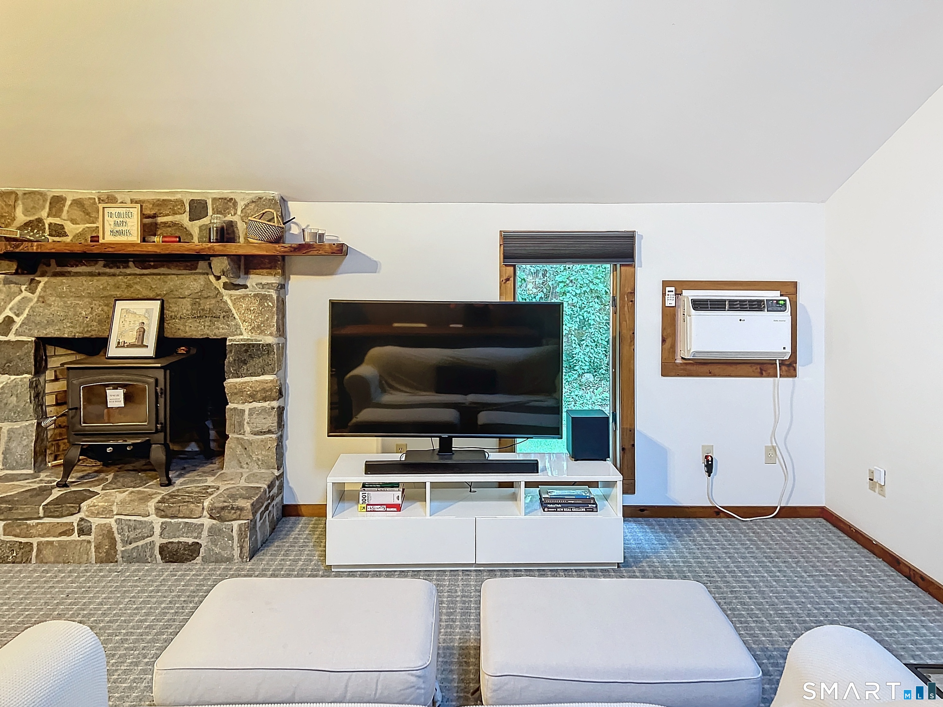 489 North Roast Meat Hill Road photo 6
