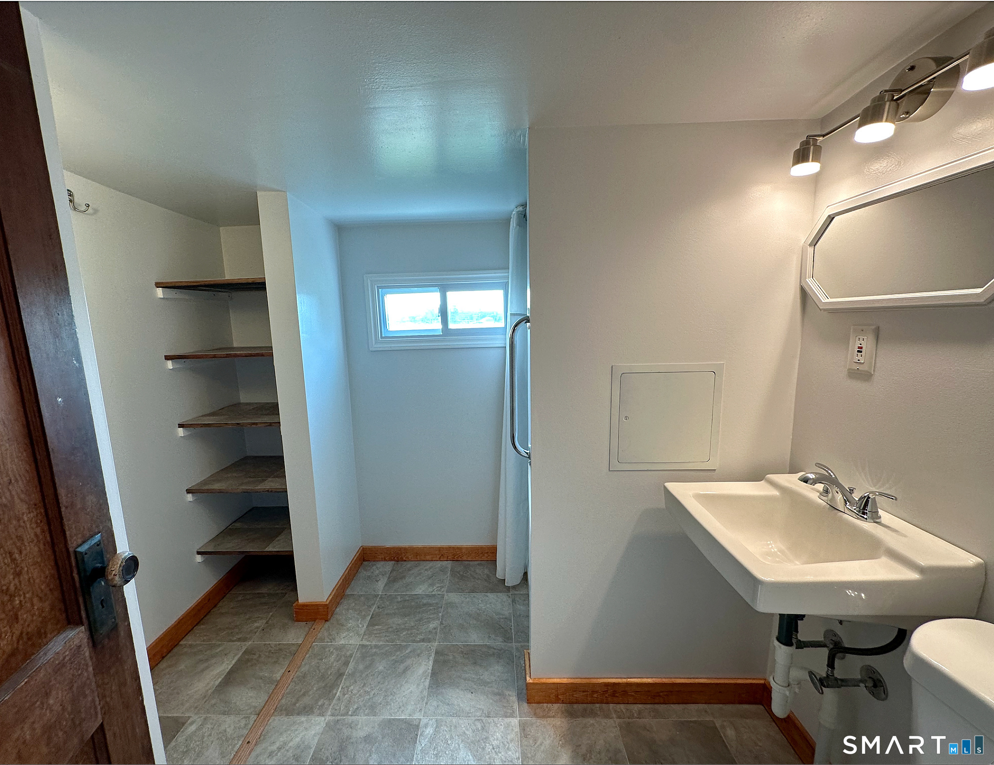 251 Thames Street photo 4