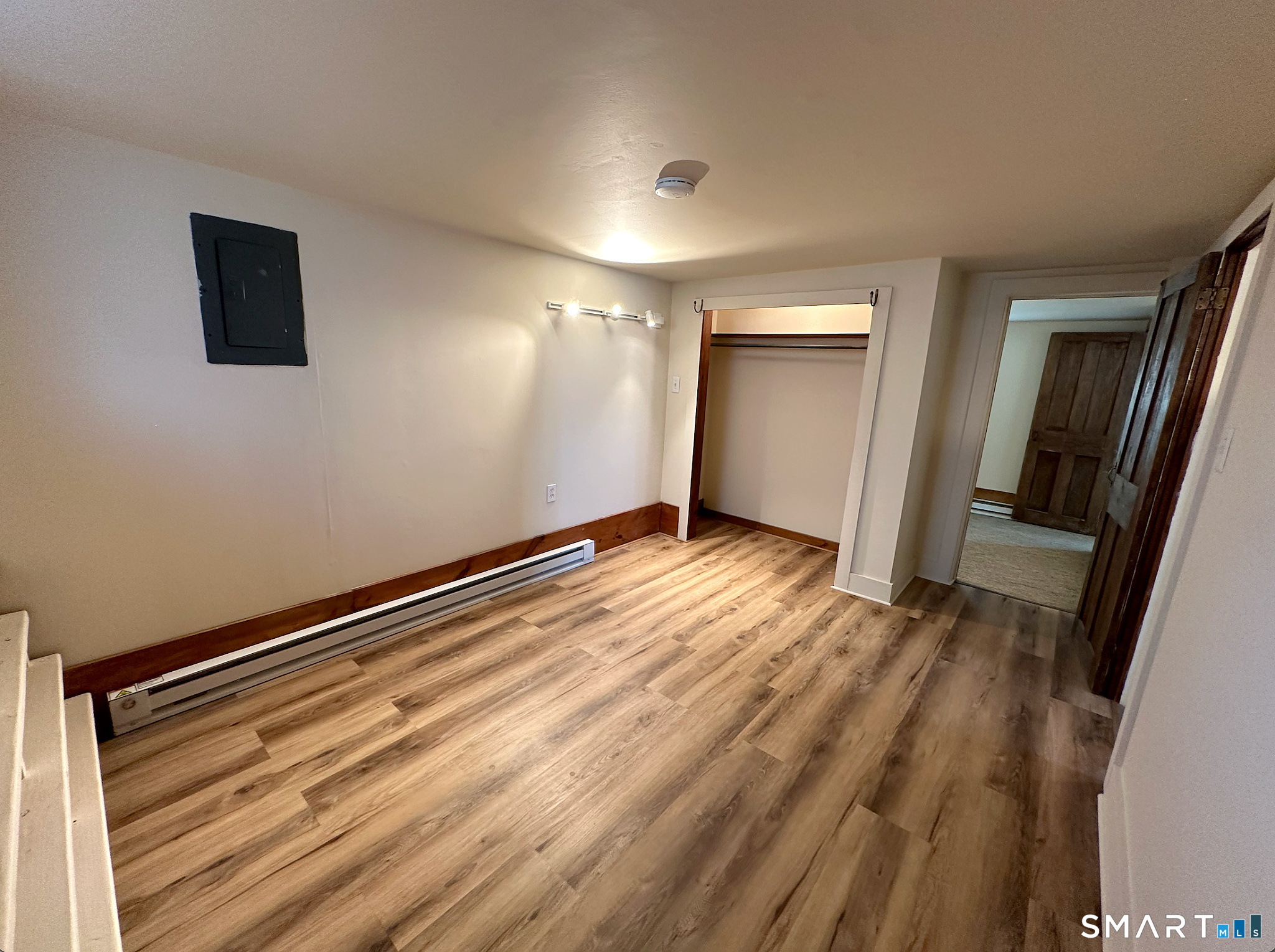 251 Thames Street photo 2