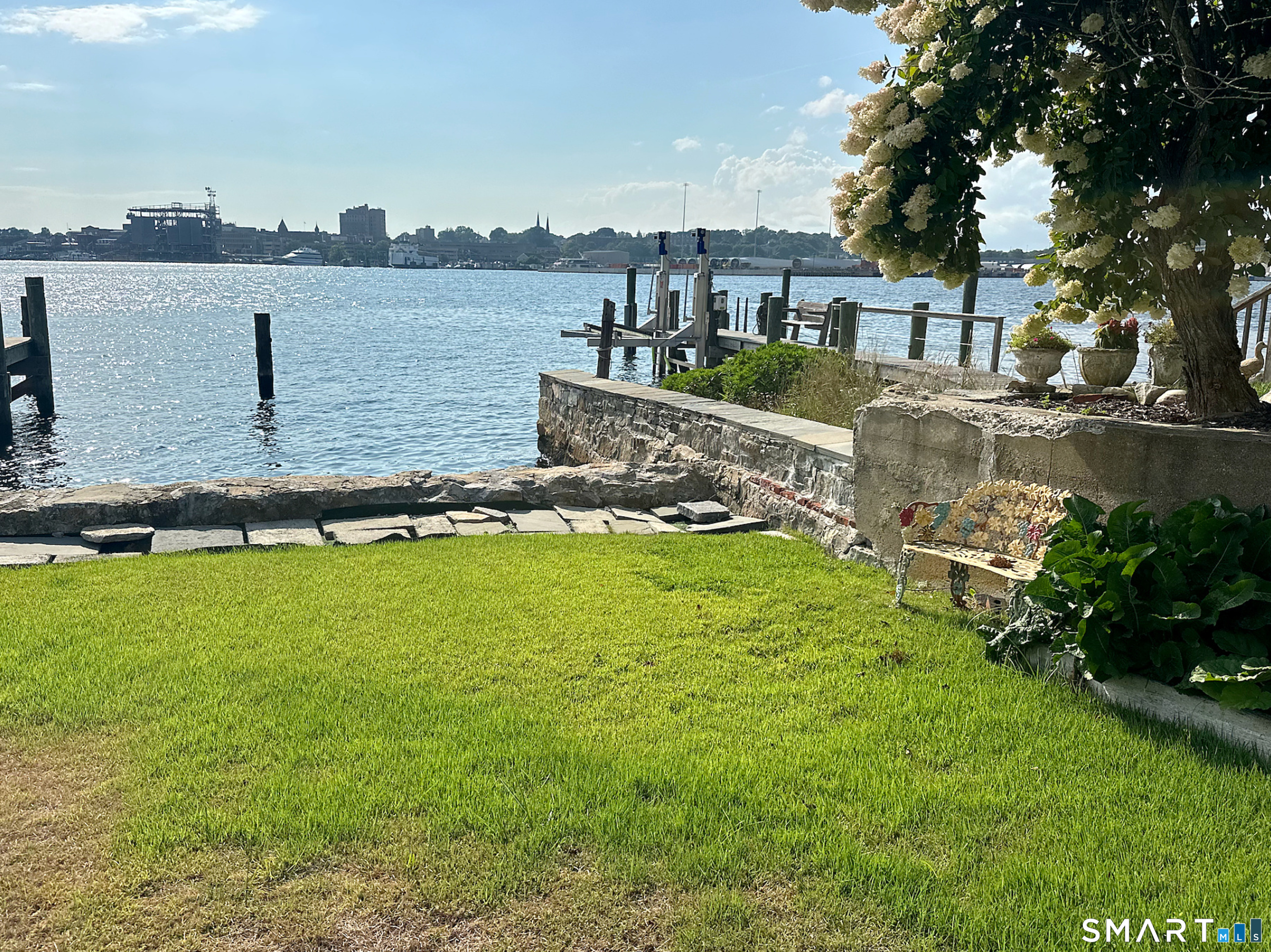 251 Thames Street photo 6