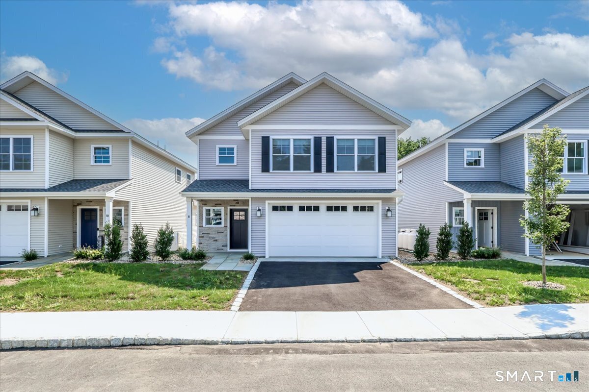 8 Fieldstone Court Unit #8