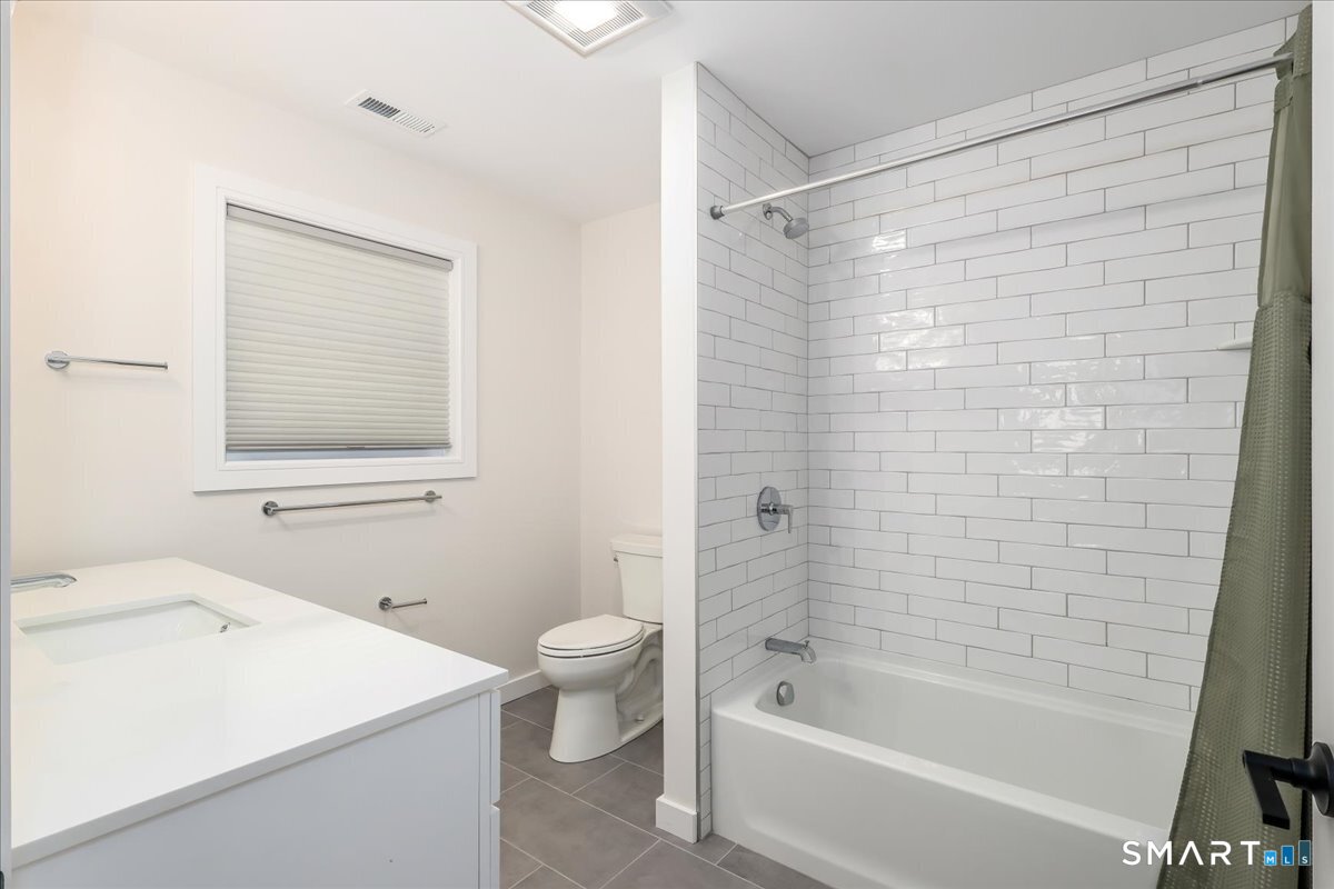 8 Fieldstone Court Unit #8 photo 27