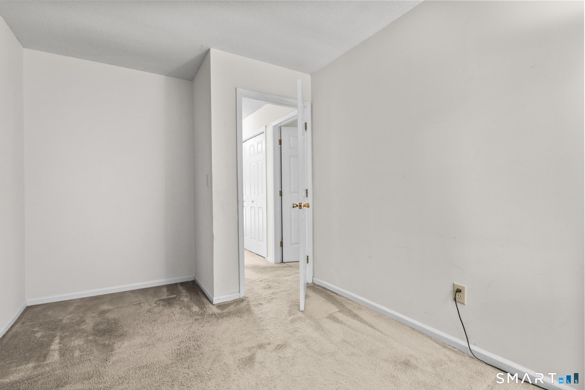 196 New Haven Avenue Unit #325 photo 27