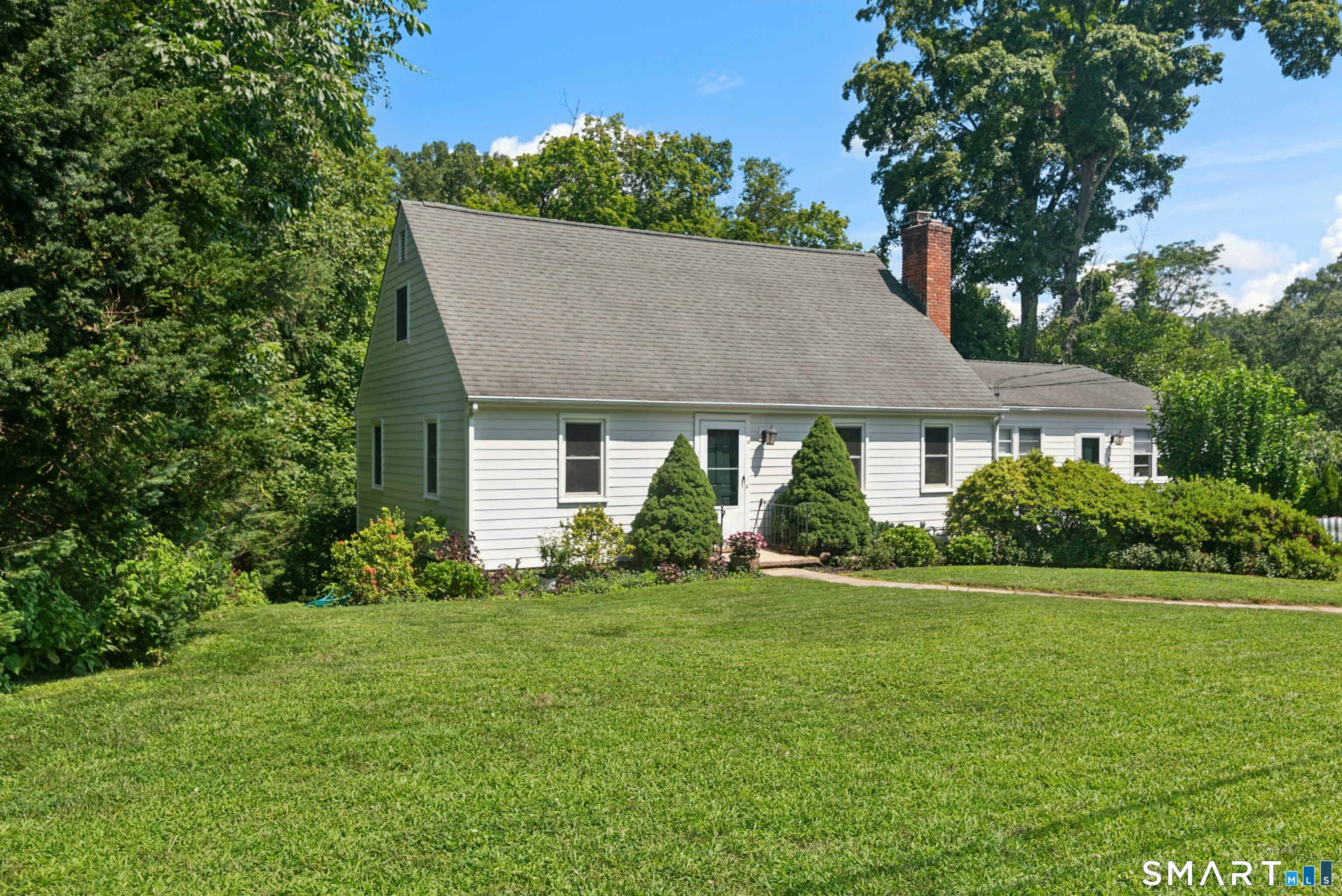 14 Down River Road, New Canaan, Connecticut photo 3