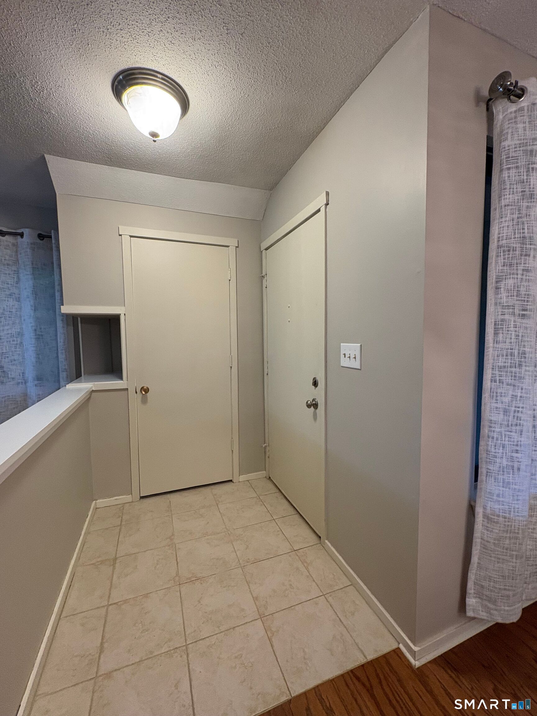 3 Willow Lane photo 8