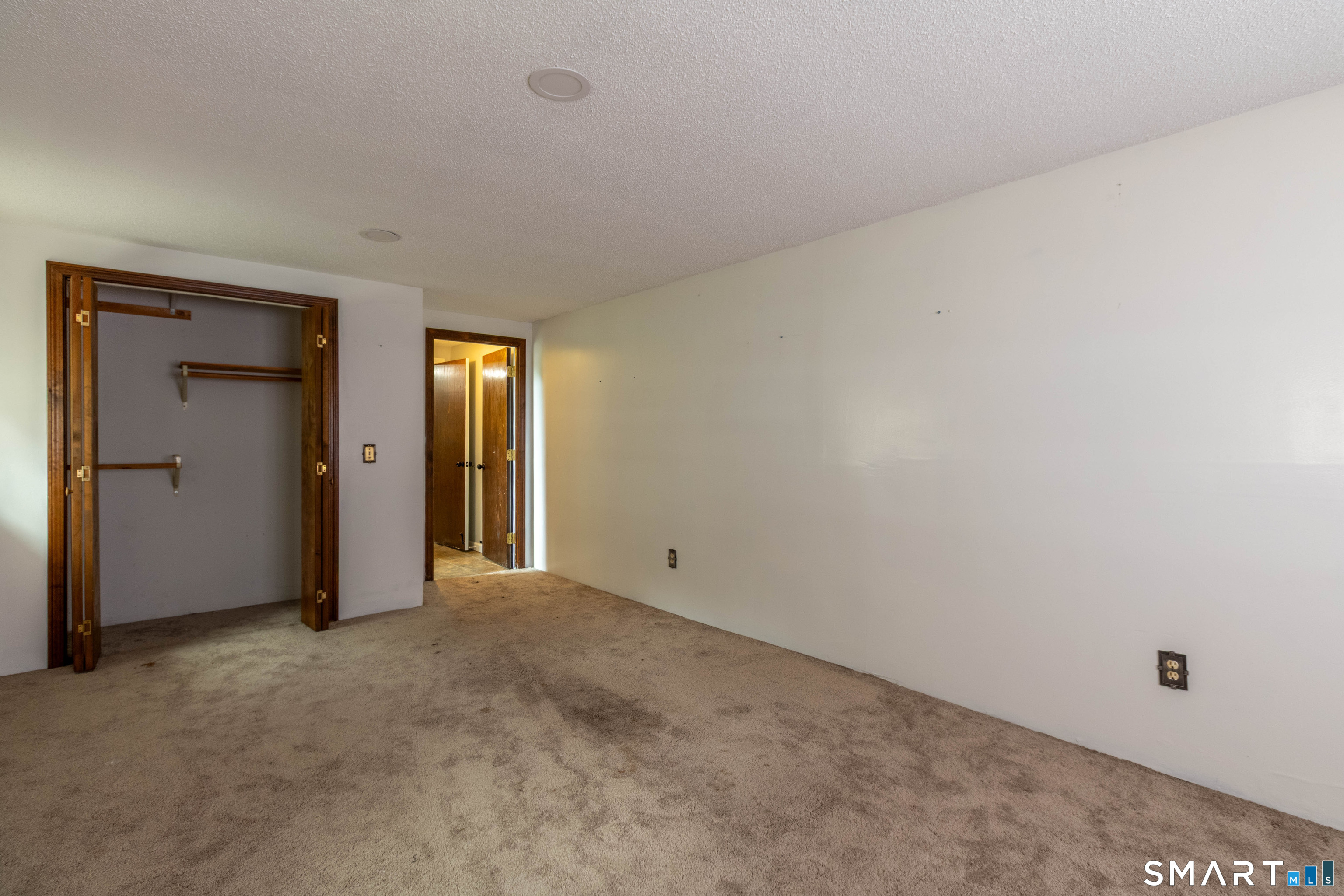 18 Crestwood Drive photo 23