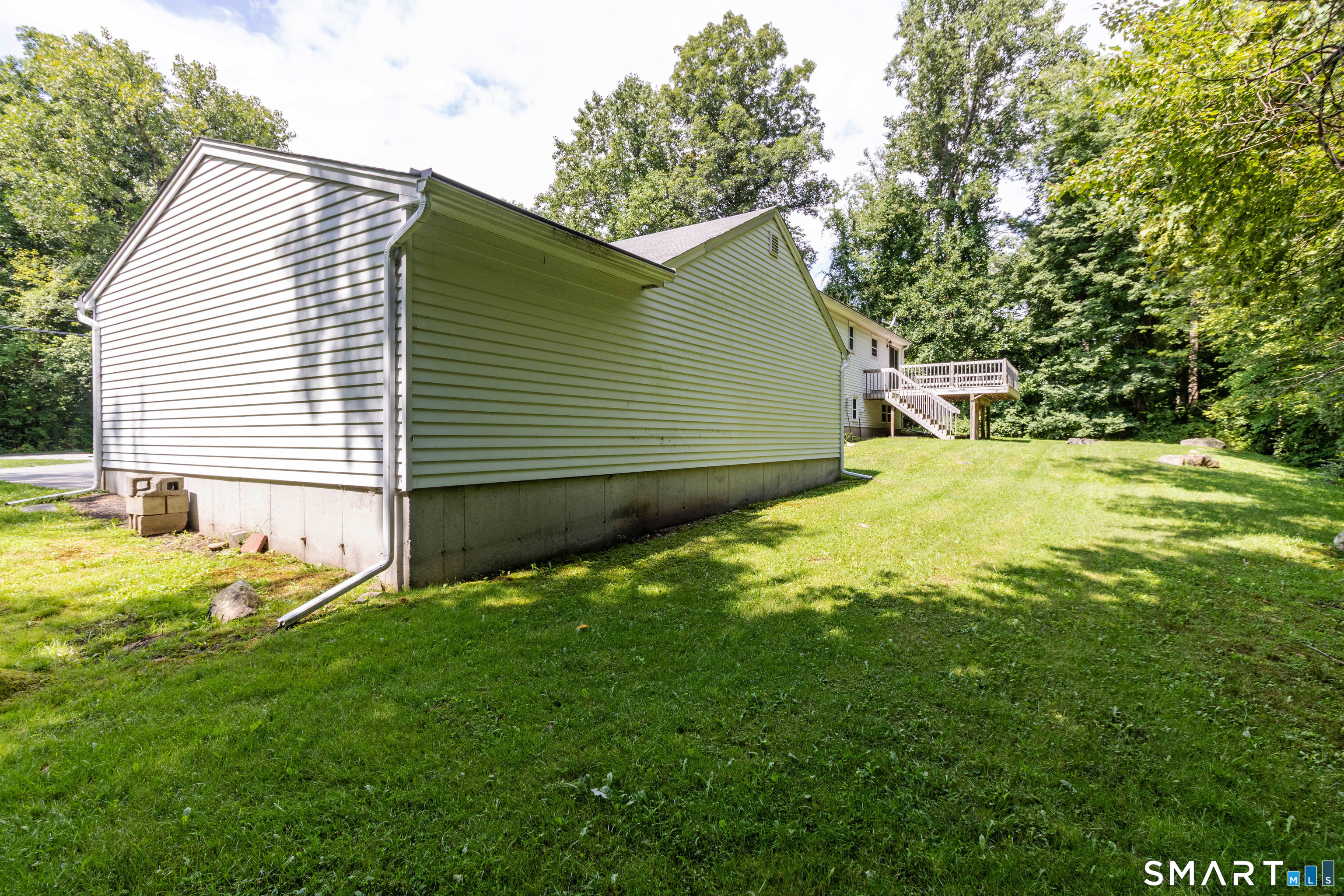18 Crestwood Drive photo 34