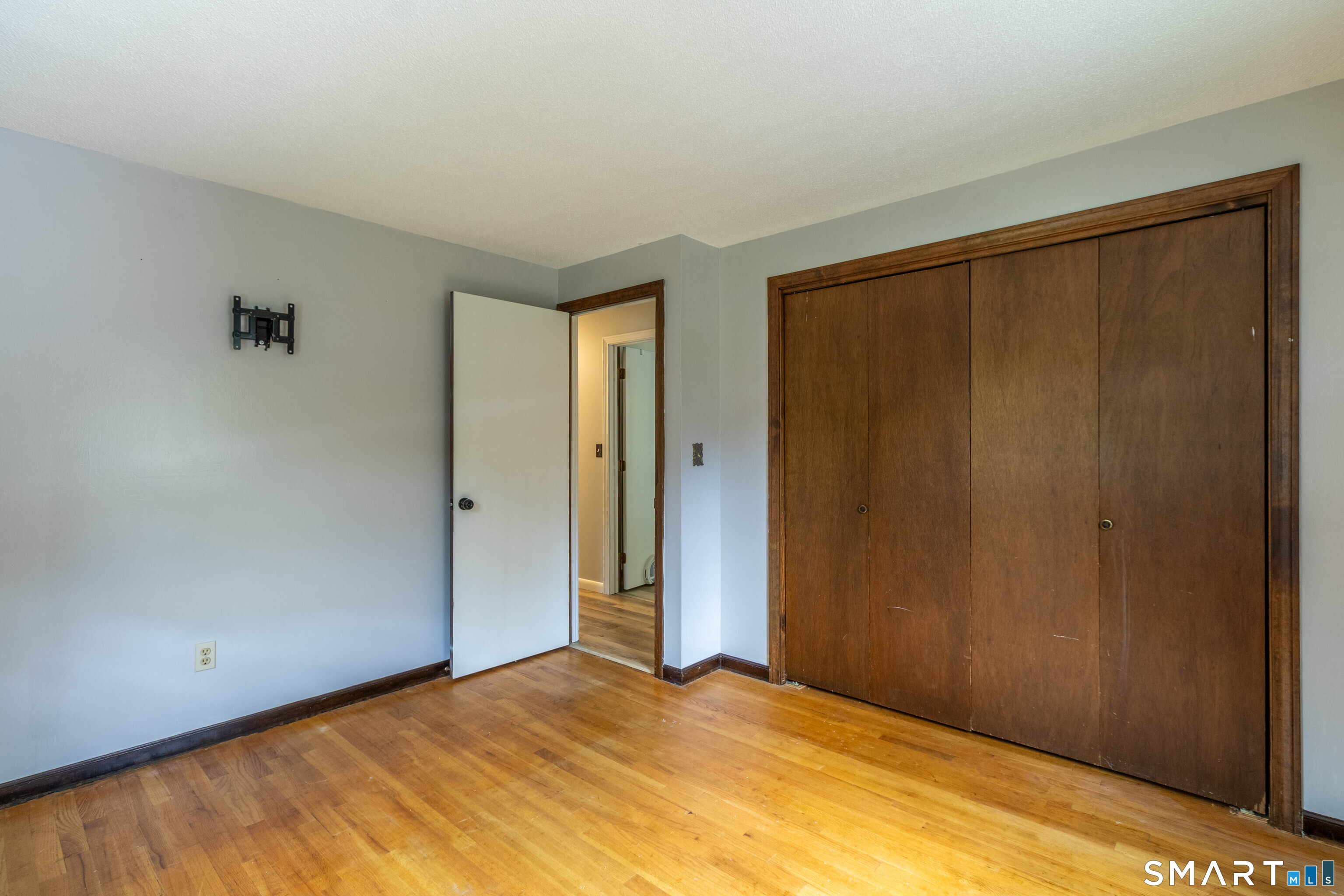 18 Crestwood Drive photo 16