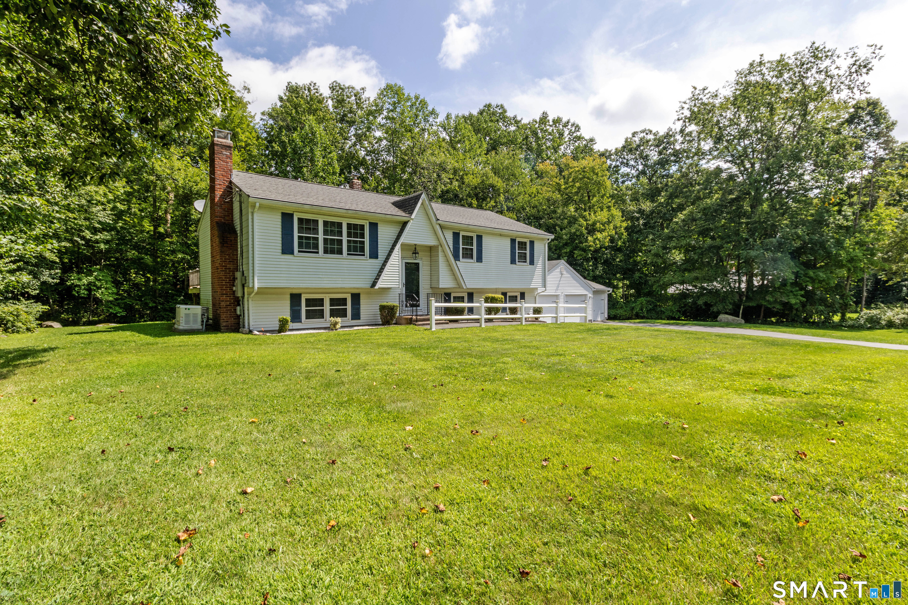 18 Crestwood Drive photo 37