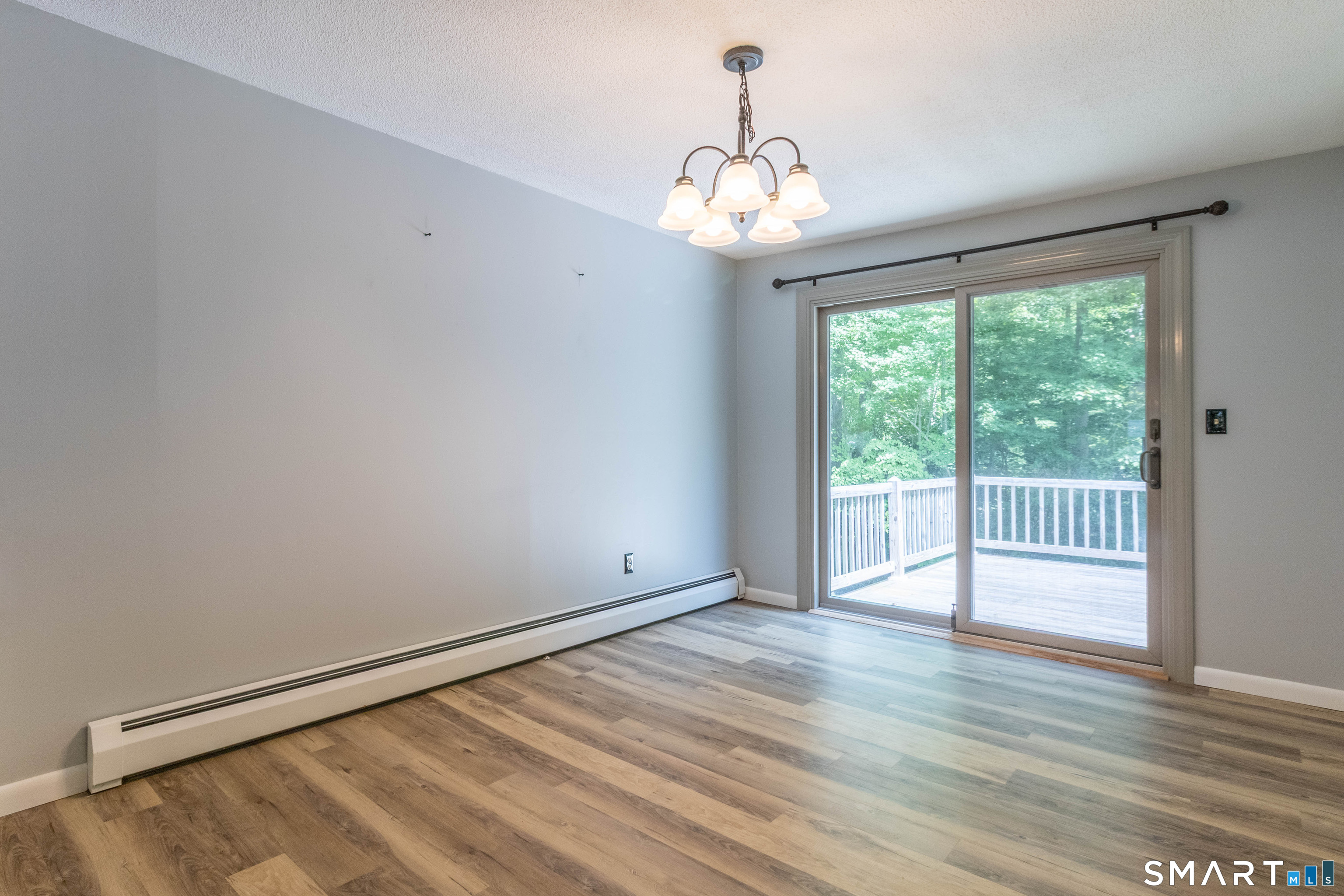 18 Crestwood Drive photo 9