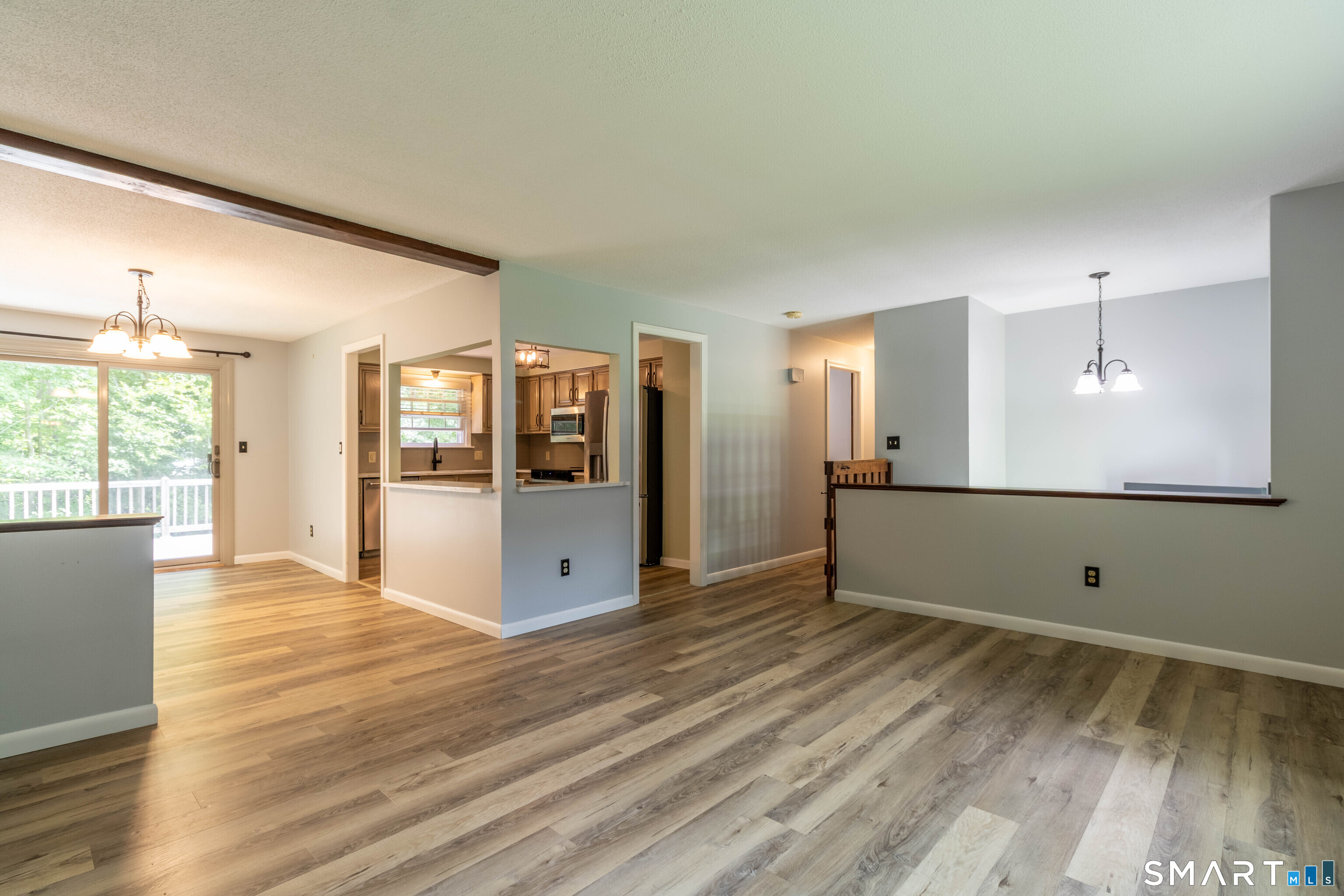 18 Crestwood Drive photo 5