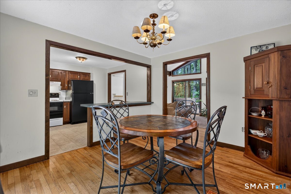 35 Aileen Drive photo 11