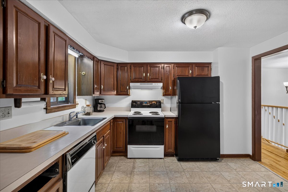 35 Aileen Drive photo 12