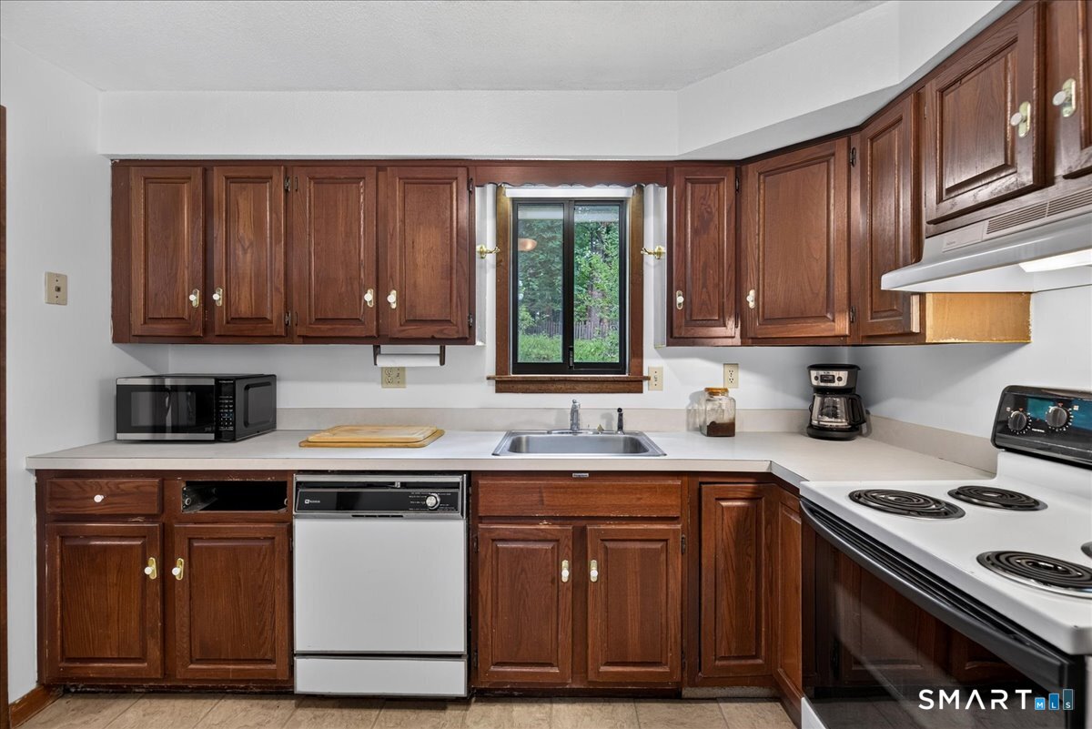 35 Aileen Drive photo 13