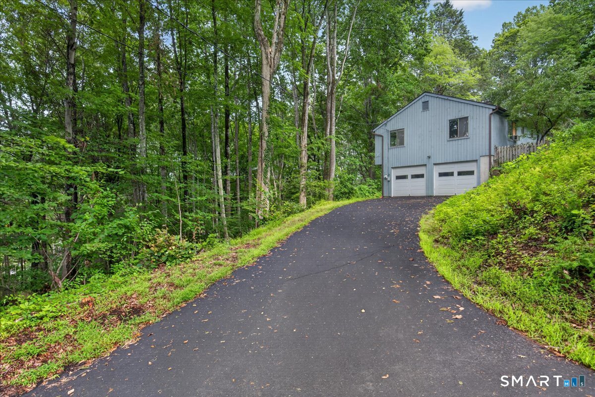 35 Aileen Drive photo 7