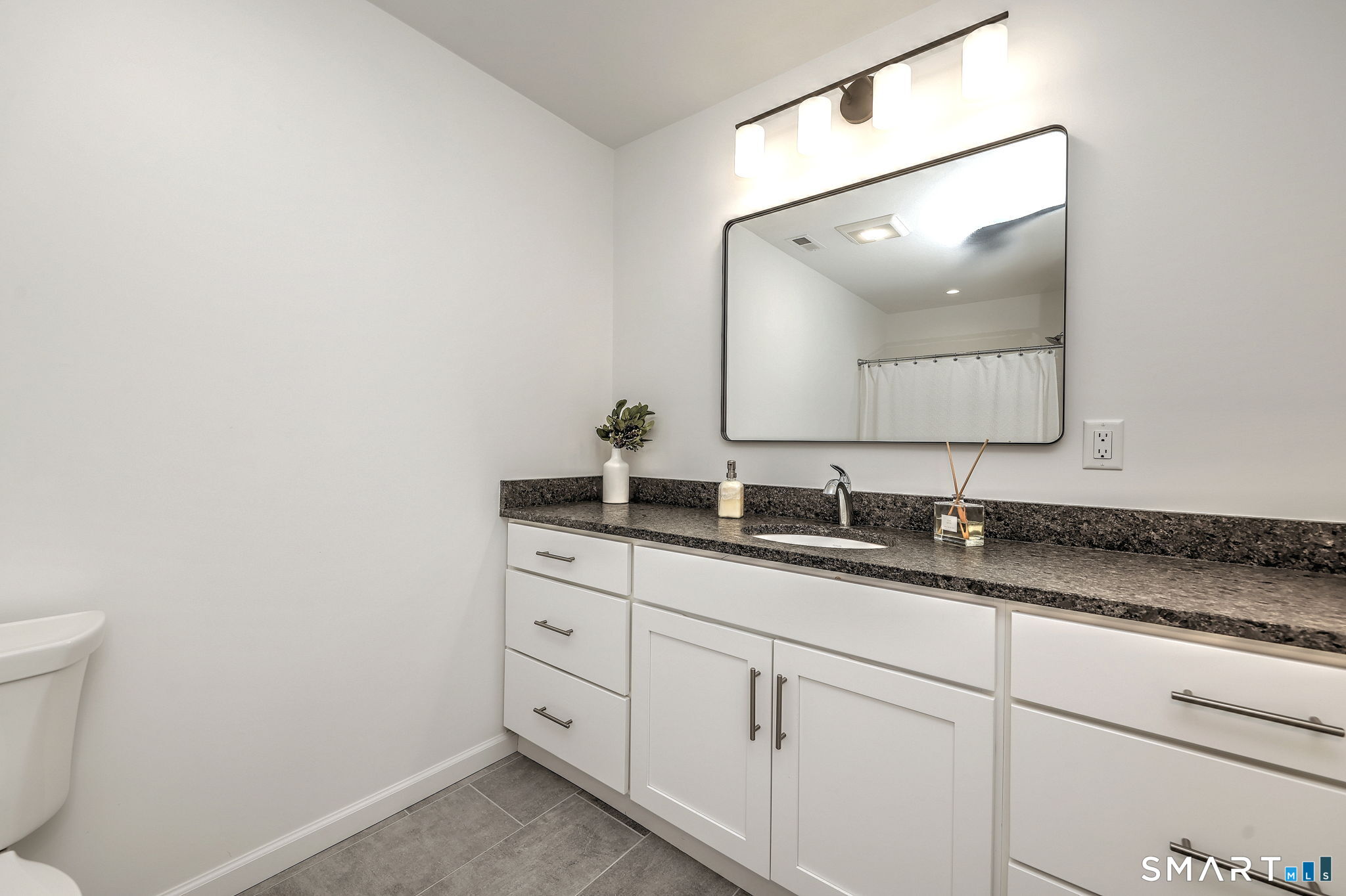 351 Hunter Drive Unit #351 photo 25