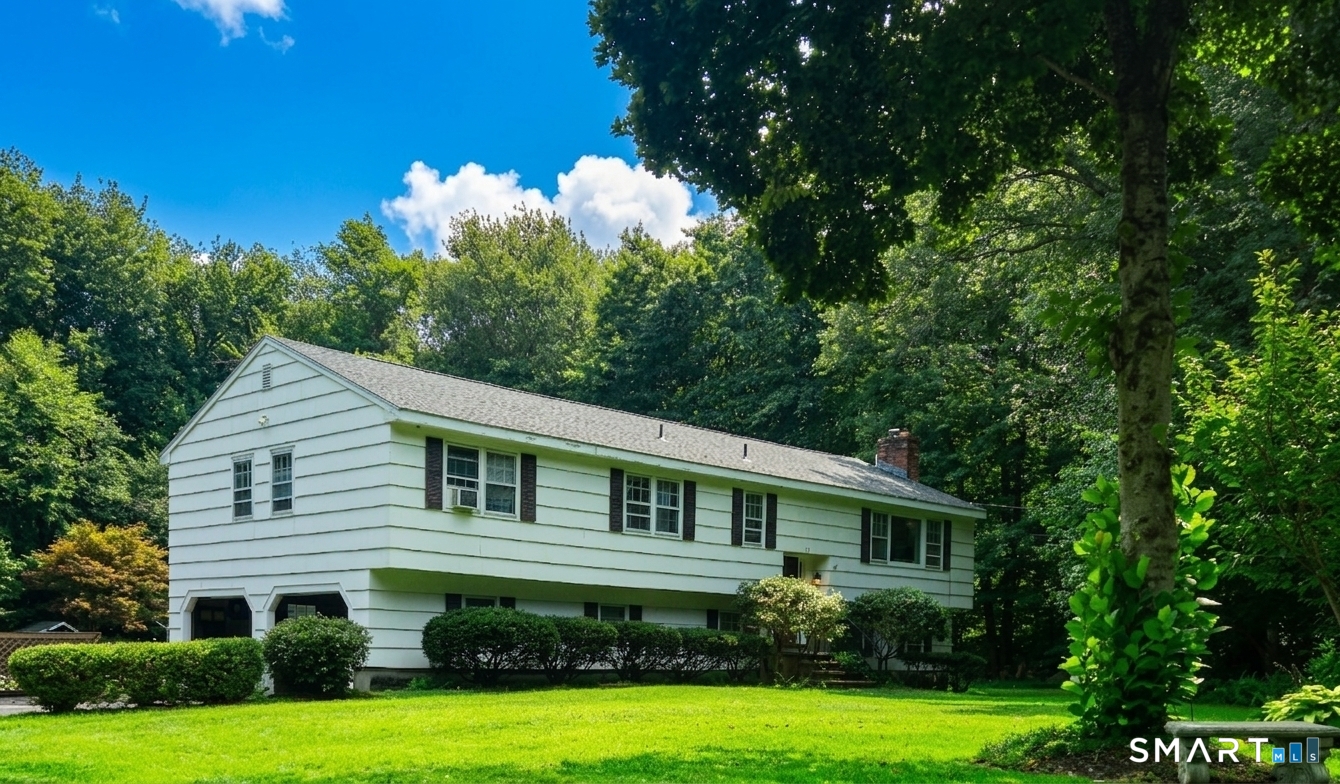 77 Pleasant Drive