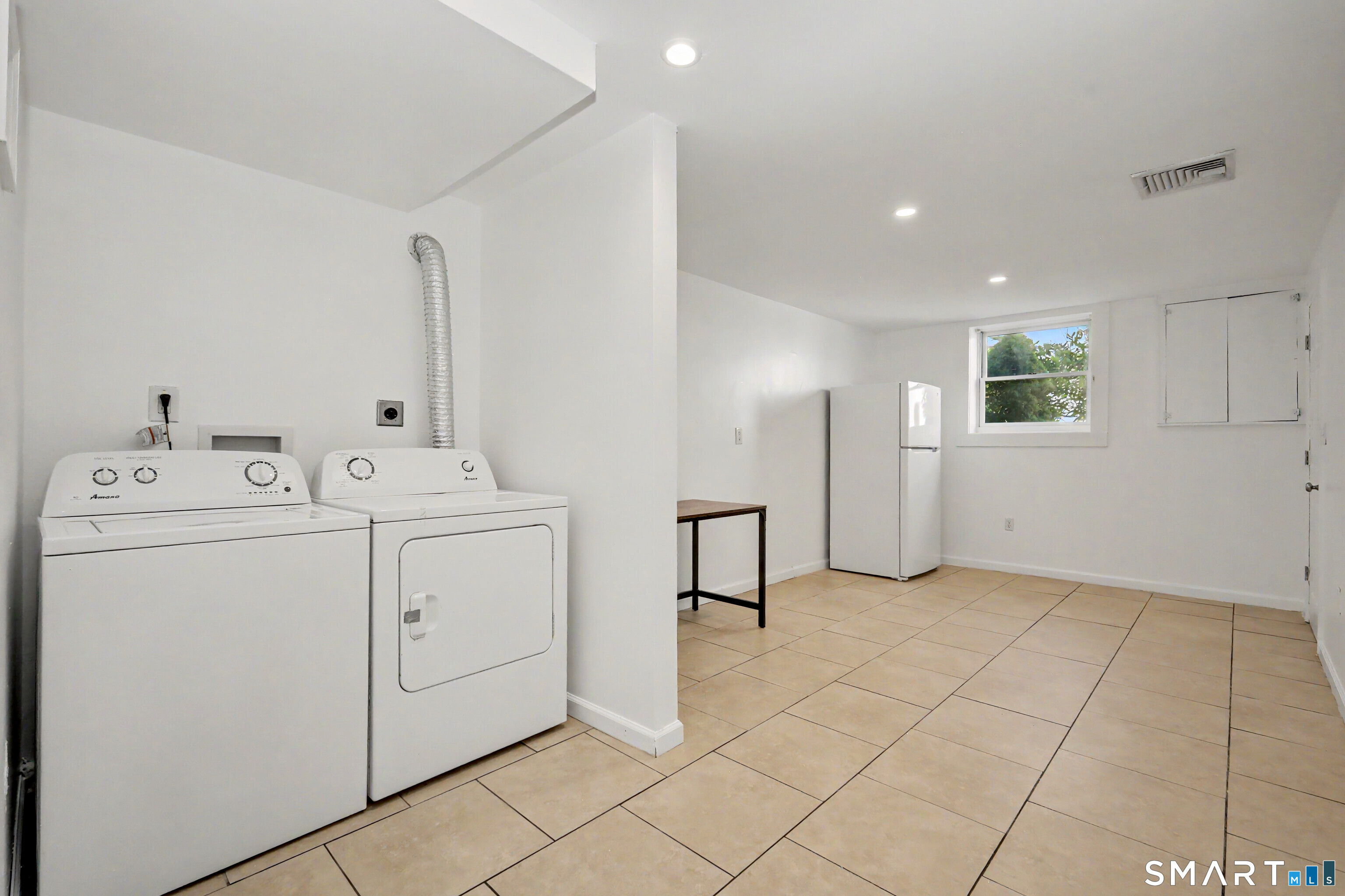 303 Weed Avenue photo 34