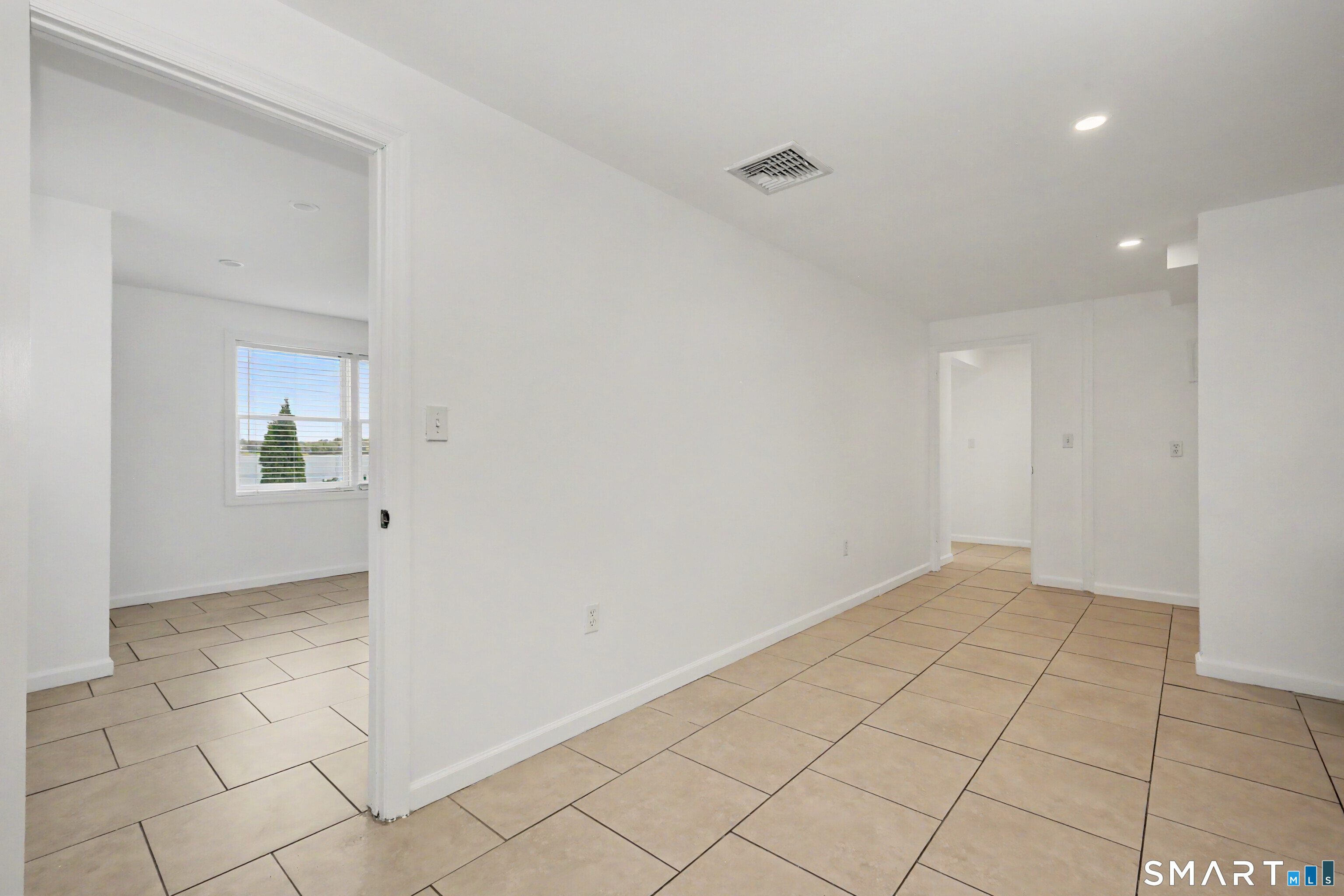 303 Weed Avenue photo 32