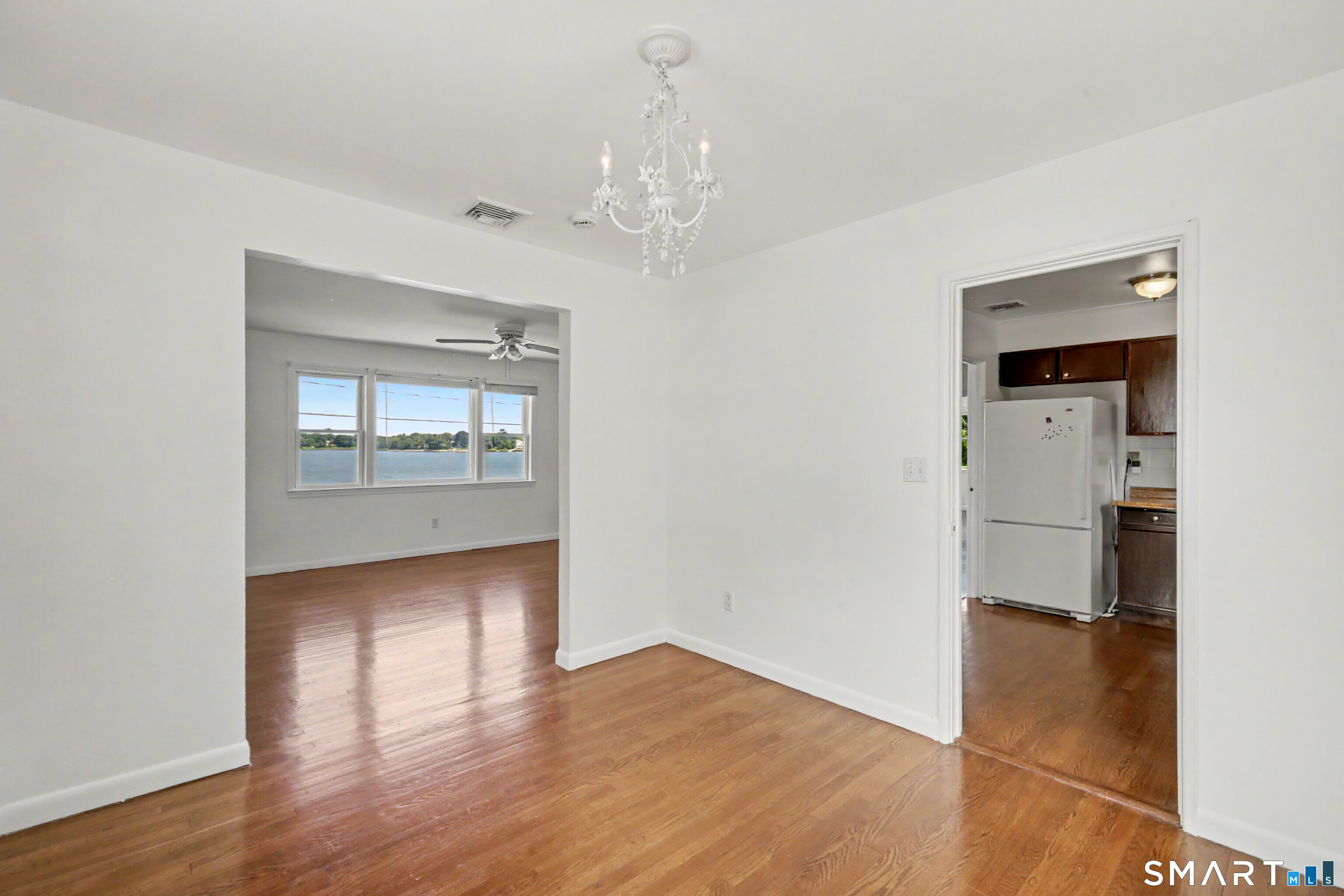 303 Weed Avenue photo 16