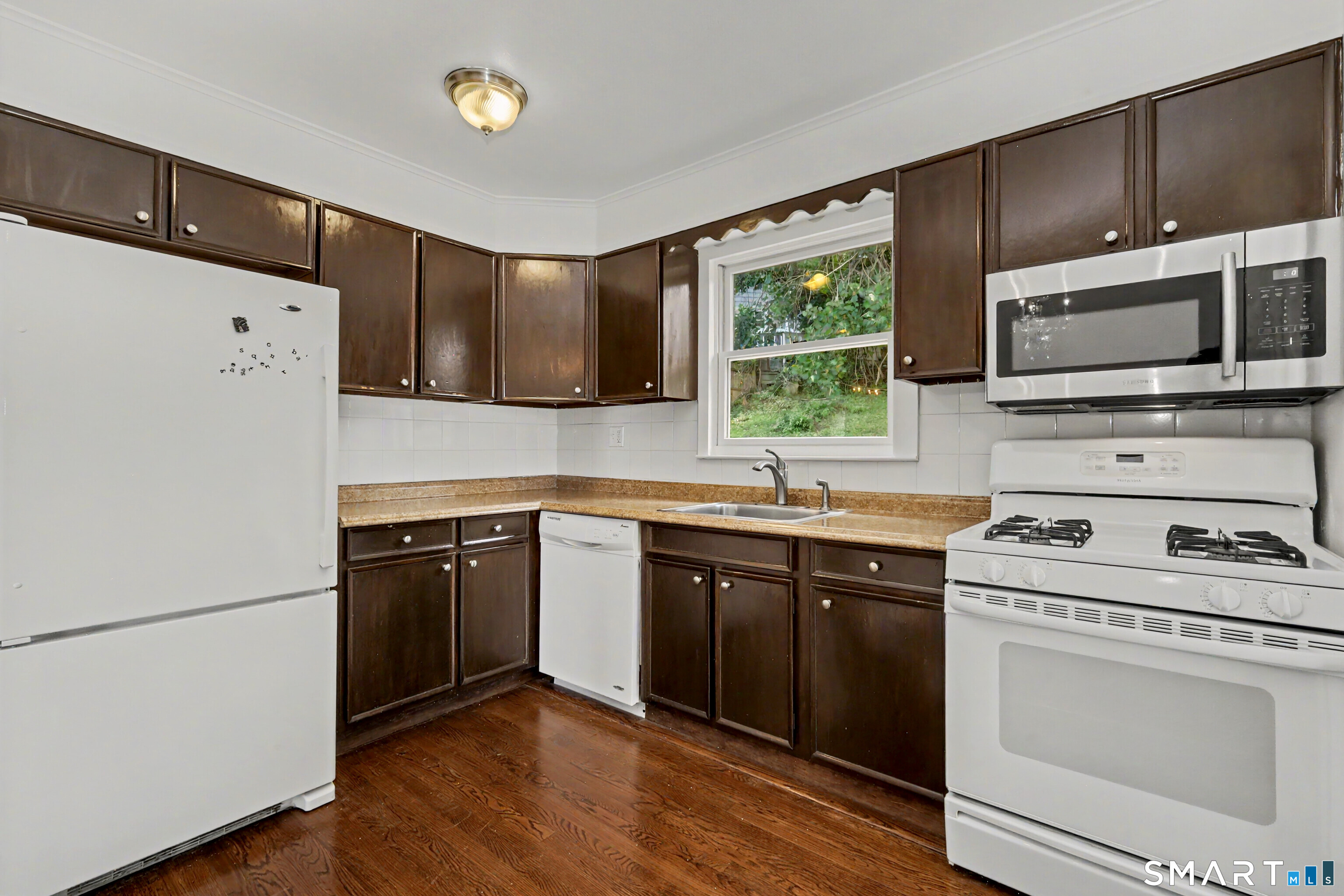 303 Weed Avenue photo 18
