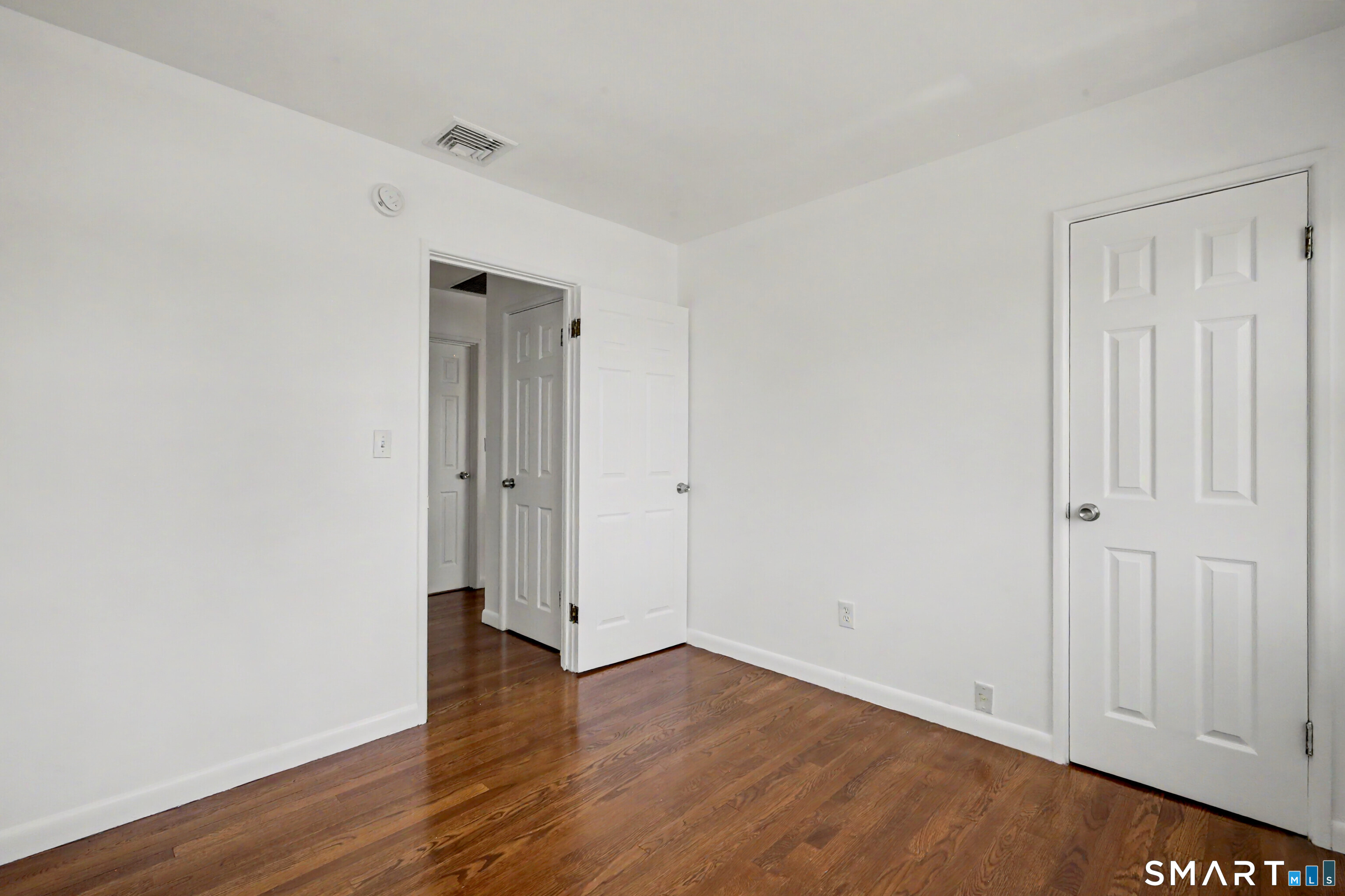 303 Weed Avenue photo 25