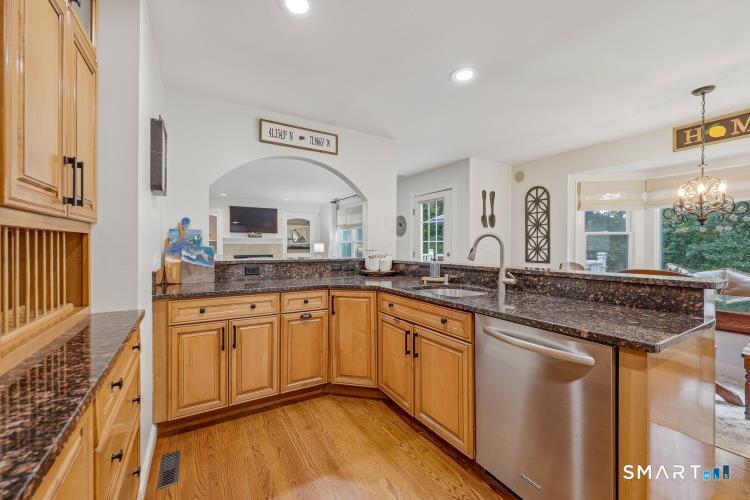 38 Groton Long Point Road photo 10