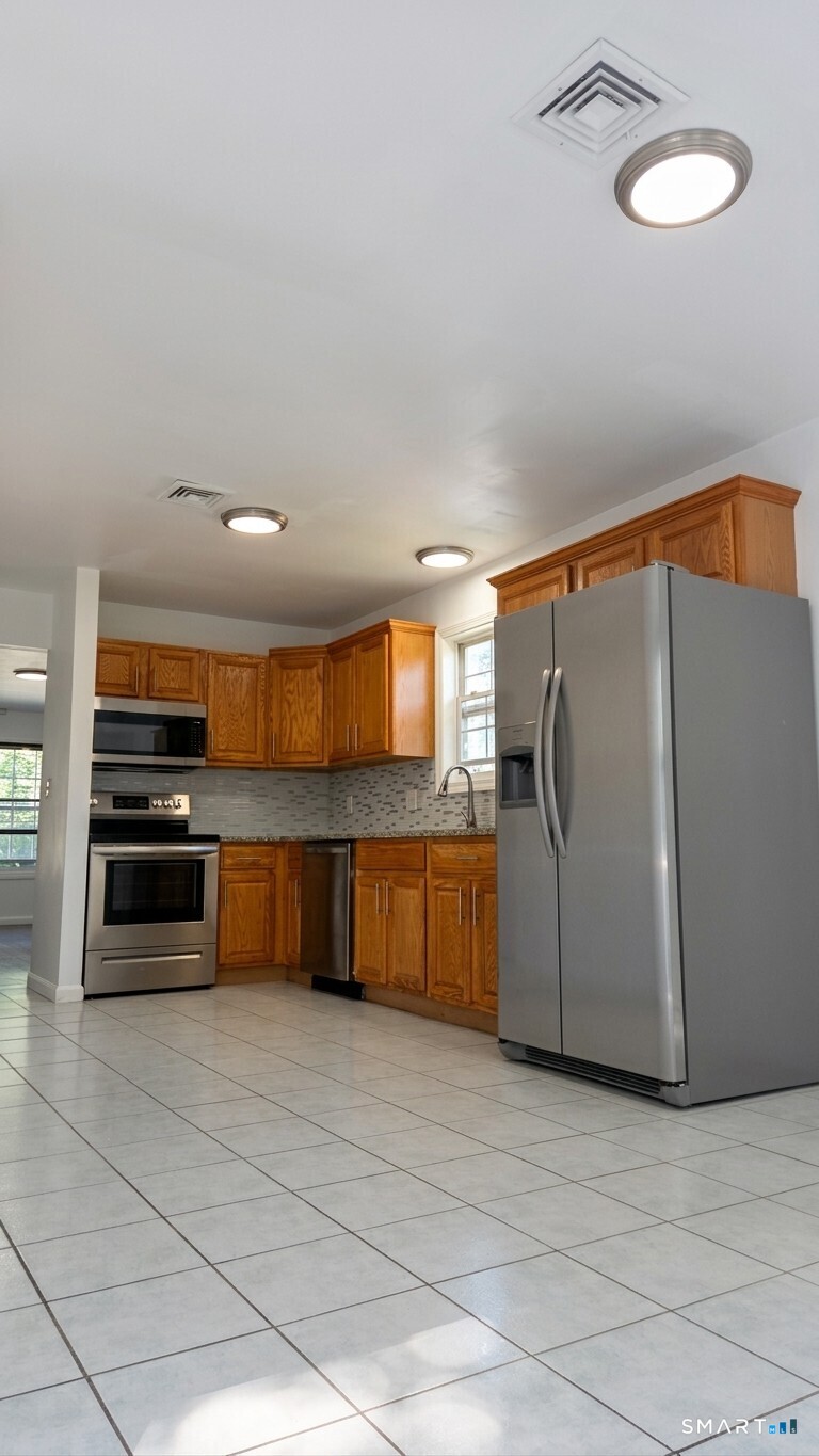 175 Harding Avenue photo 3