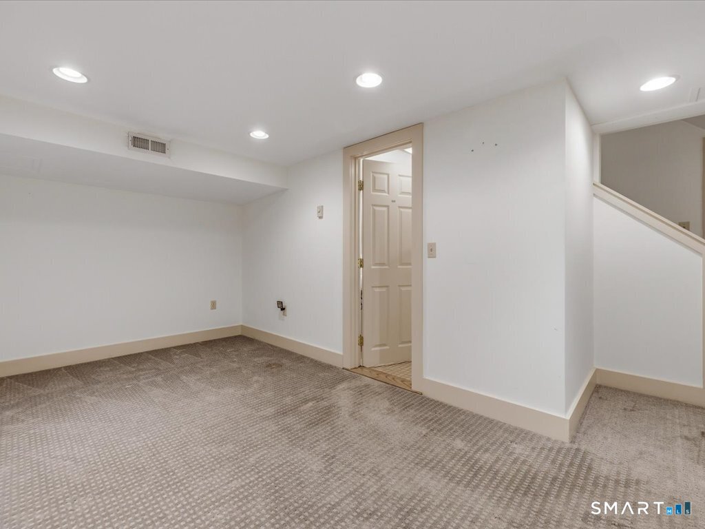 220 Thayer Road photo 35