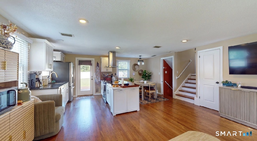 200 Brook Street photo 6