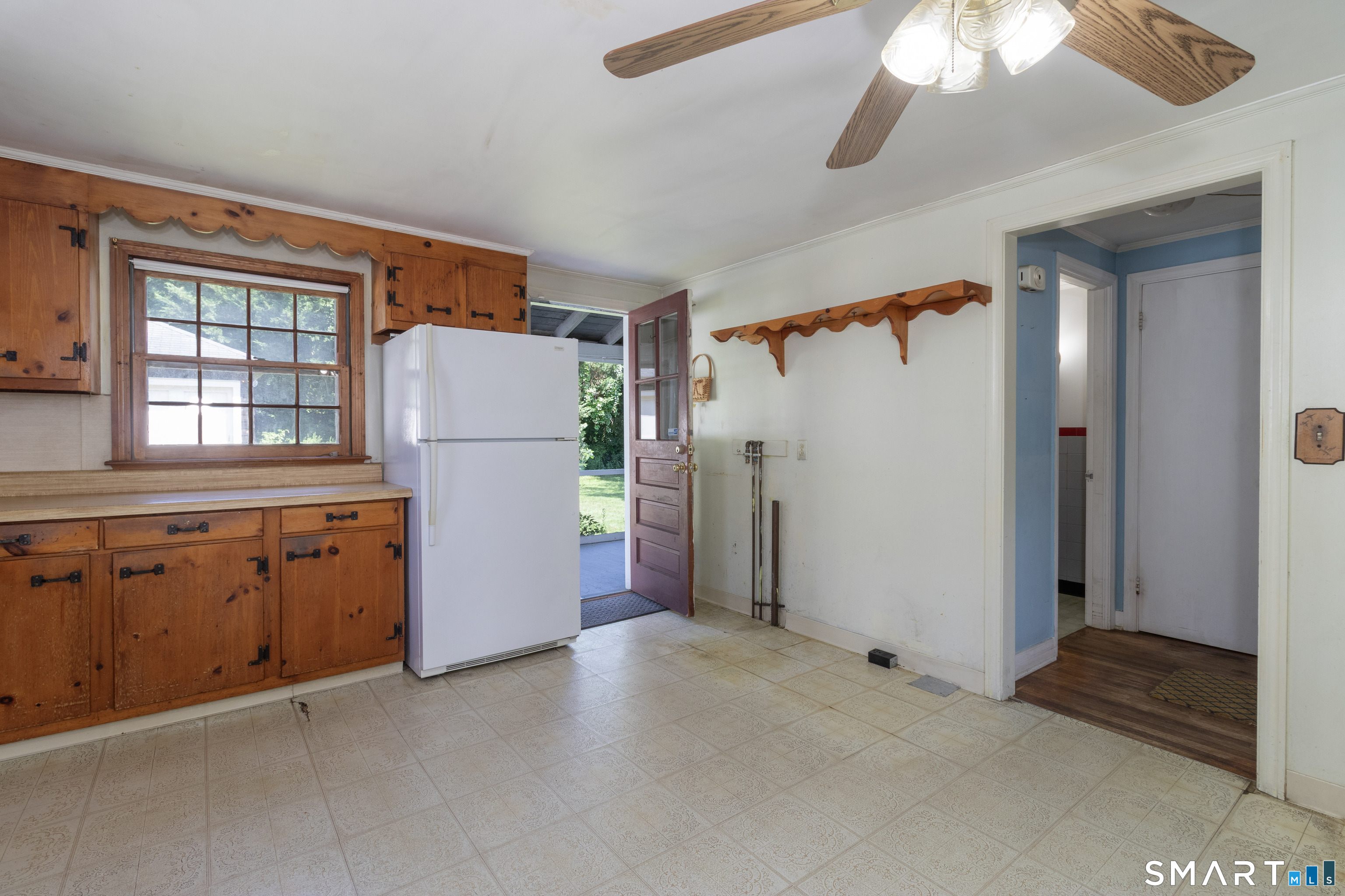 35 Neptune Avenue photo 11