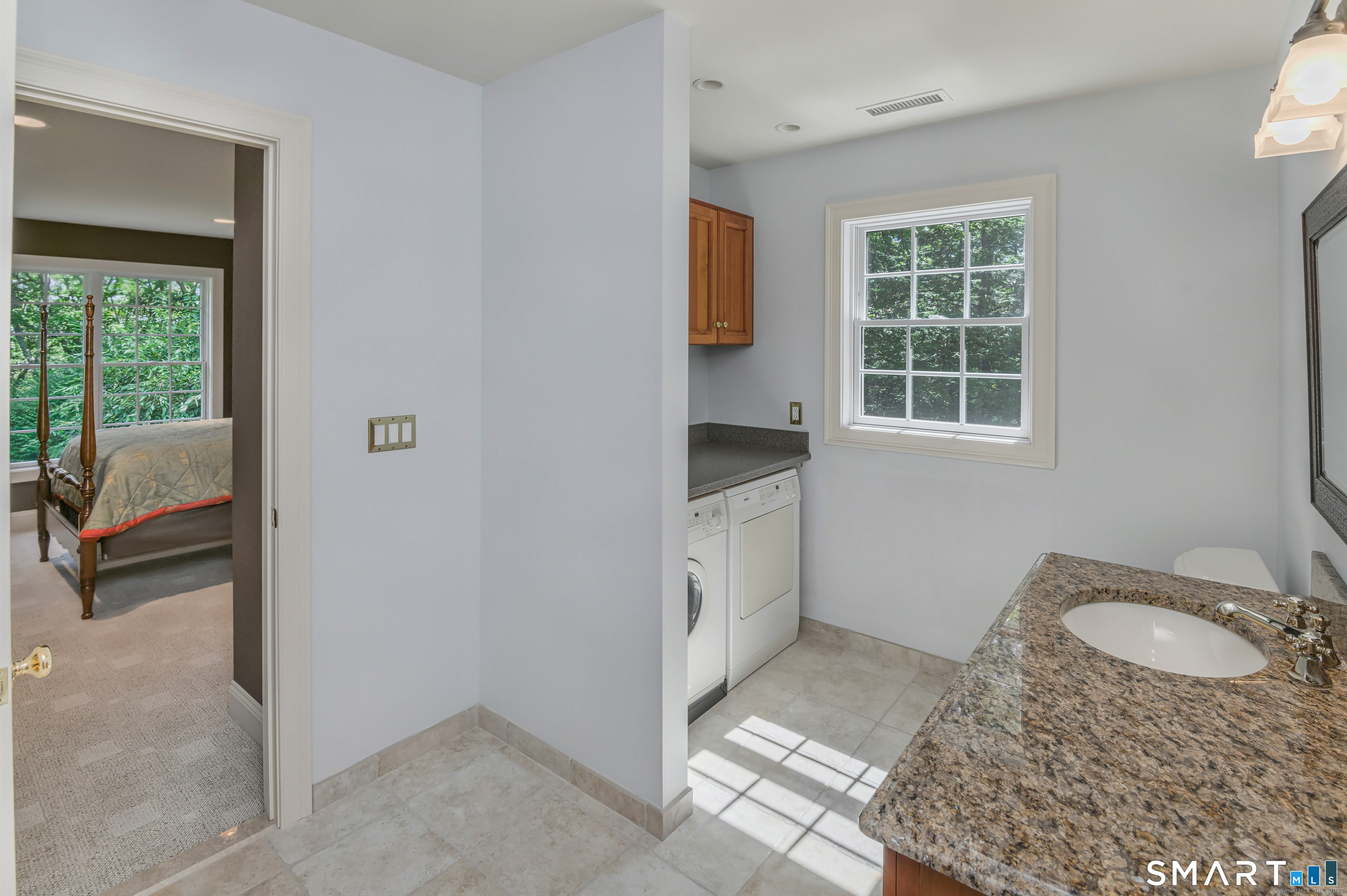 101 Carol Street photo 23