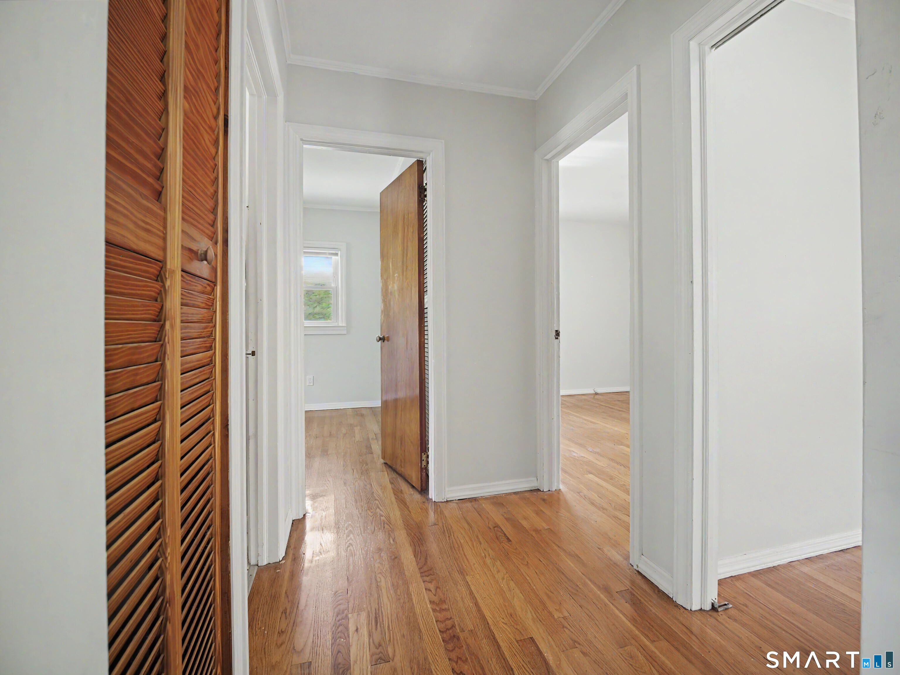 141 Corrigan Avenue photo 20