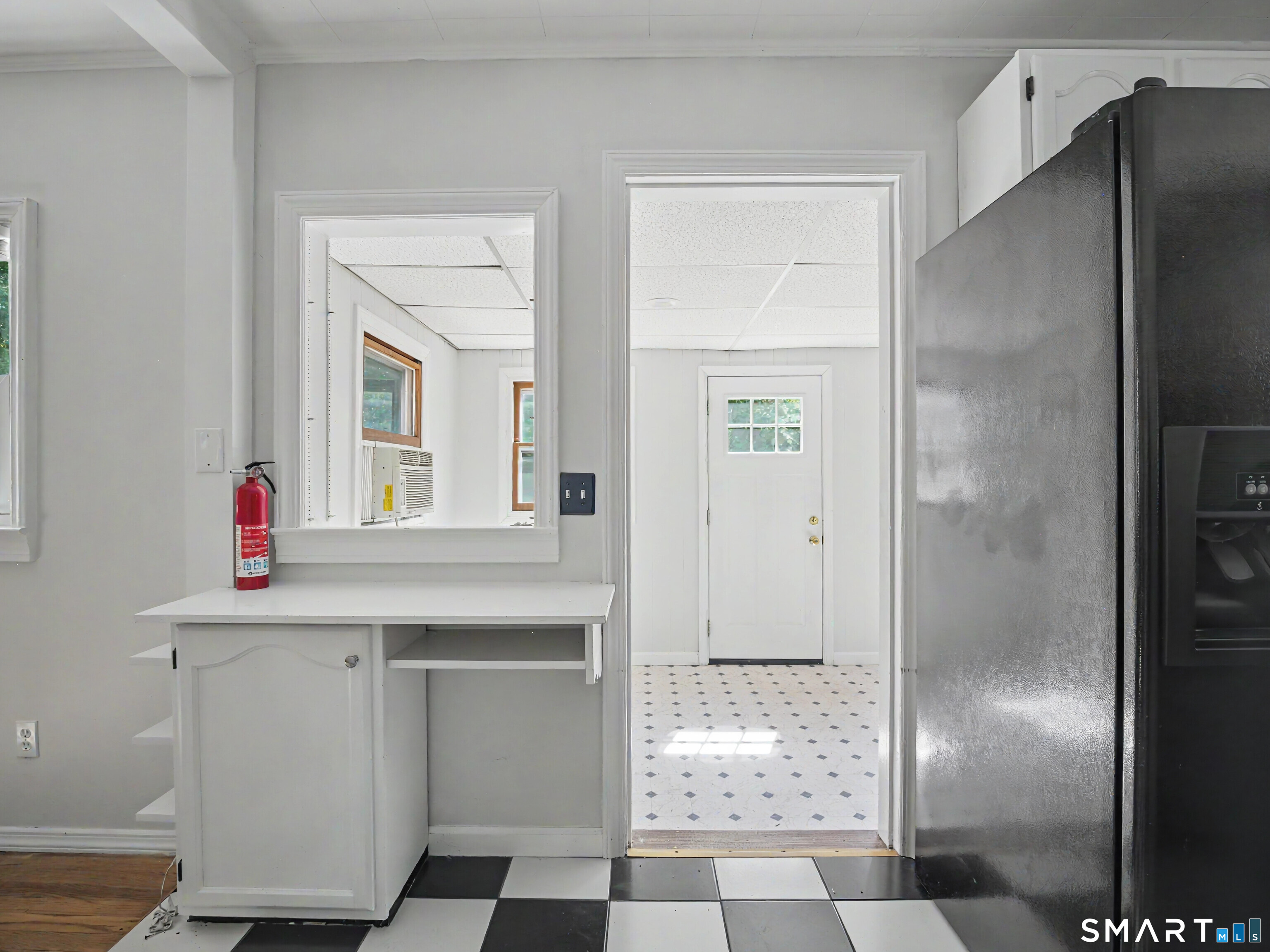 141 Corrigan Avenue photo 24