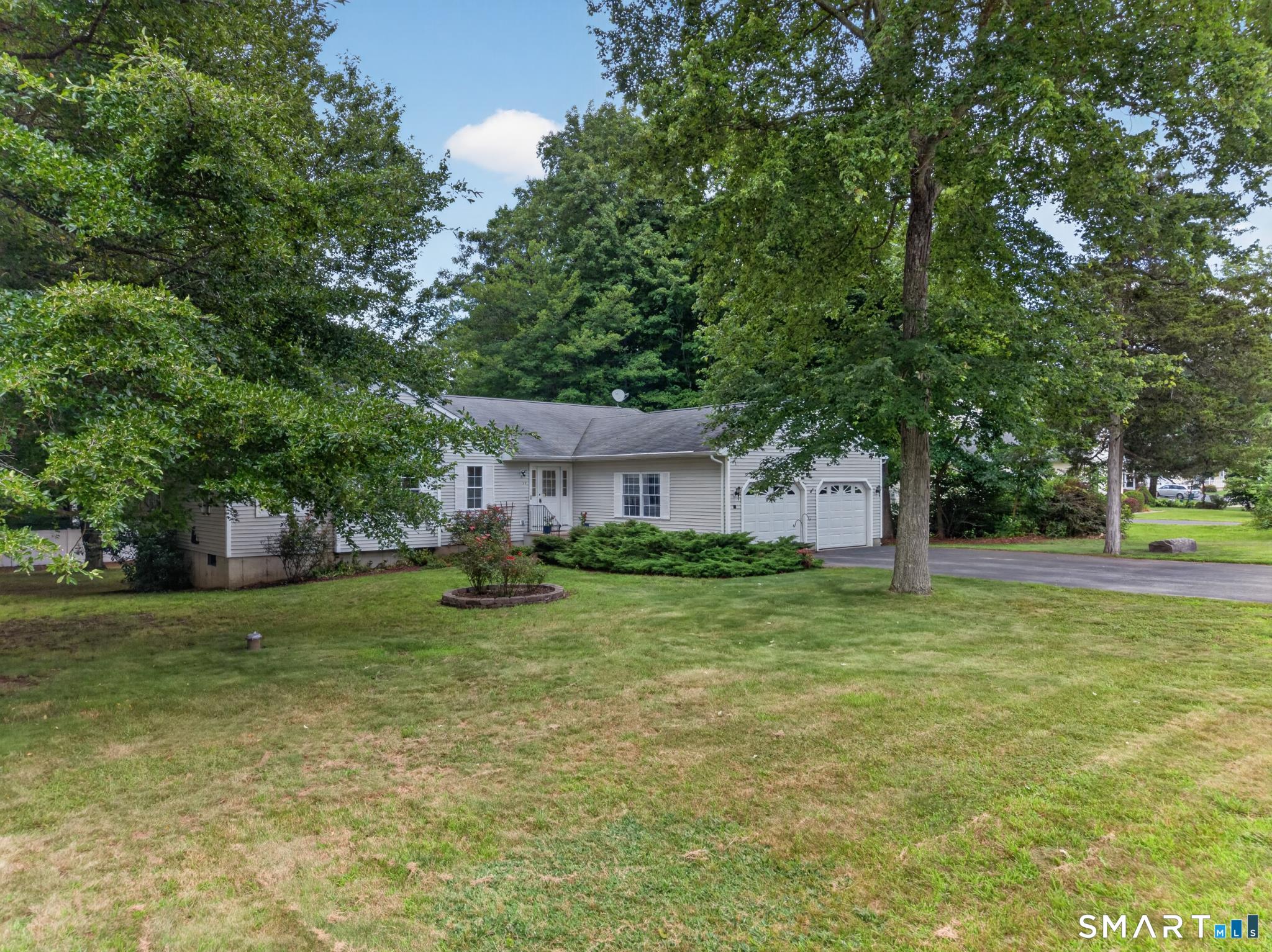 11 John W Luty Drive photo 2