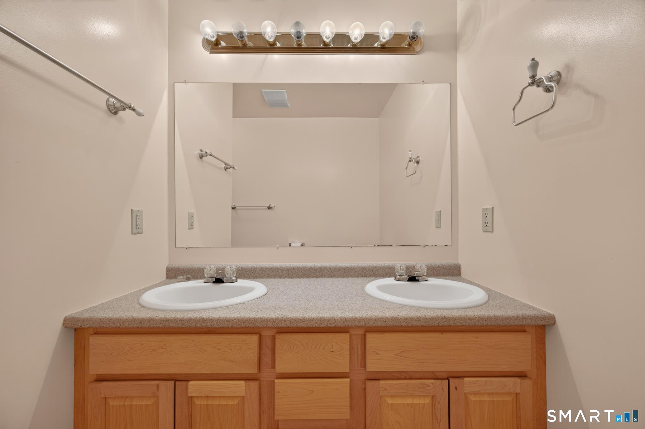 11 John W Luty Drive photo 21