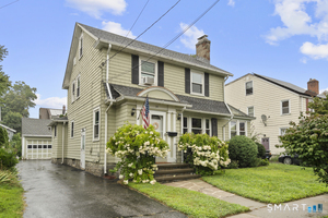 34 Glenwood, Stratford