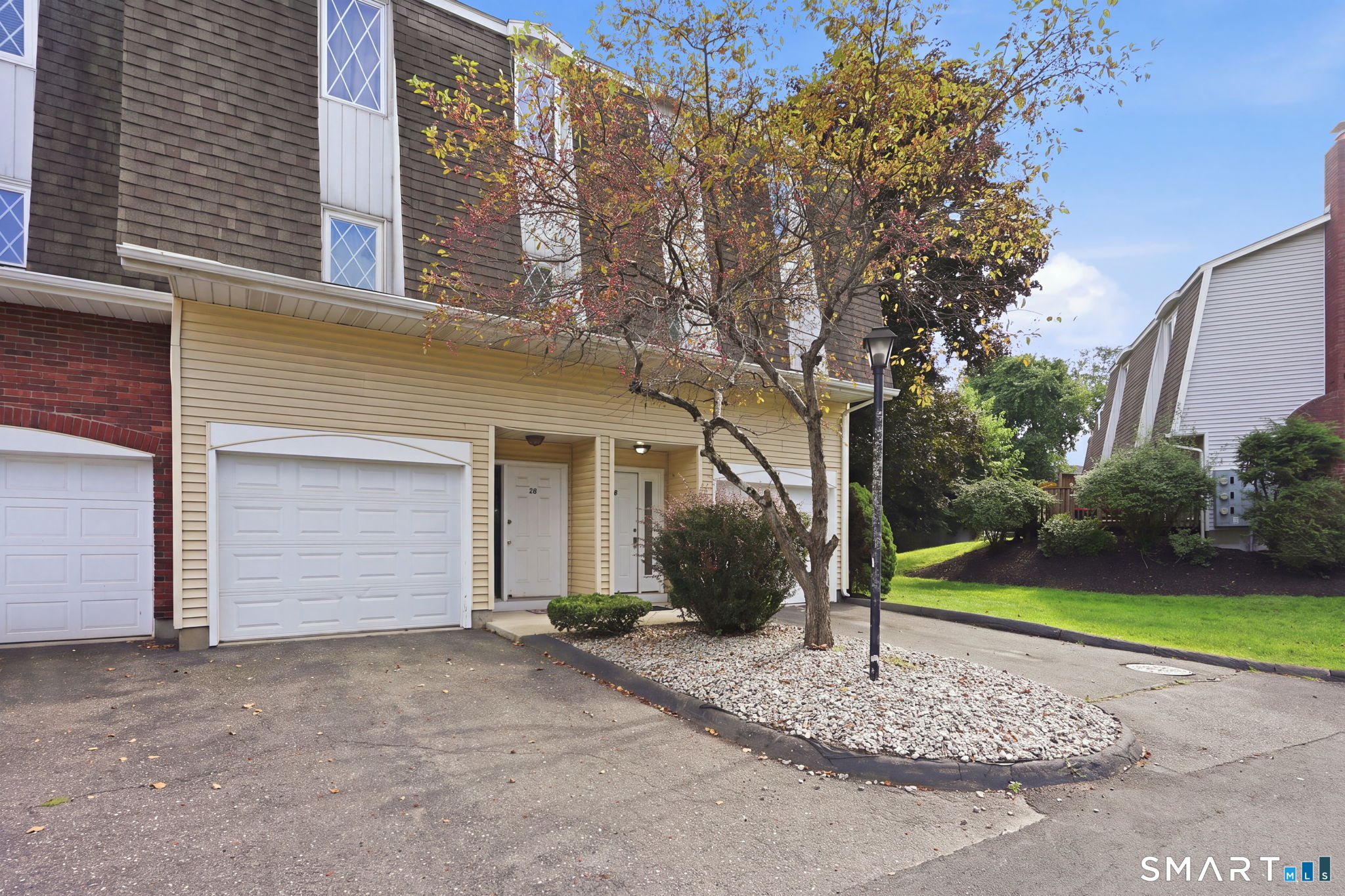 18 Northbrook Court Unit #18