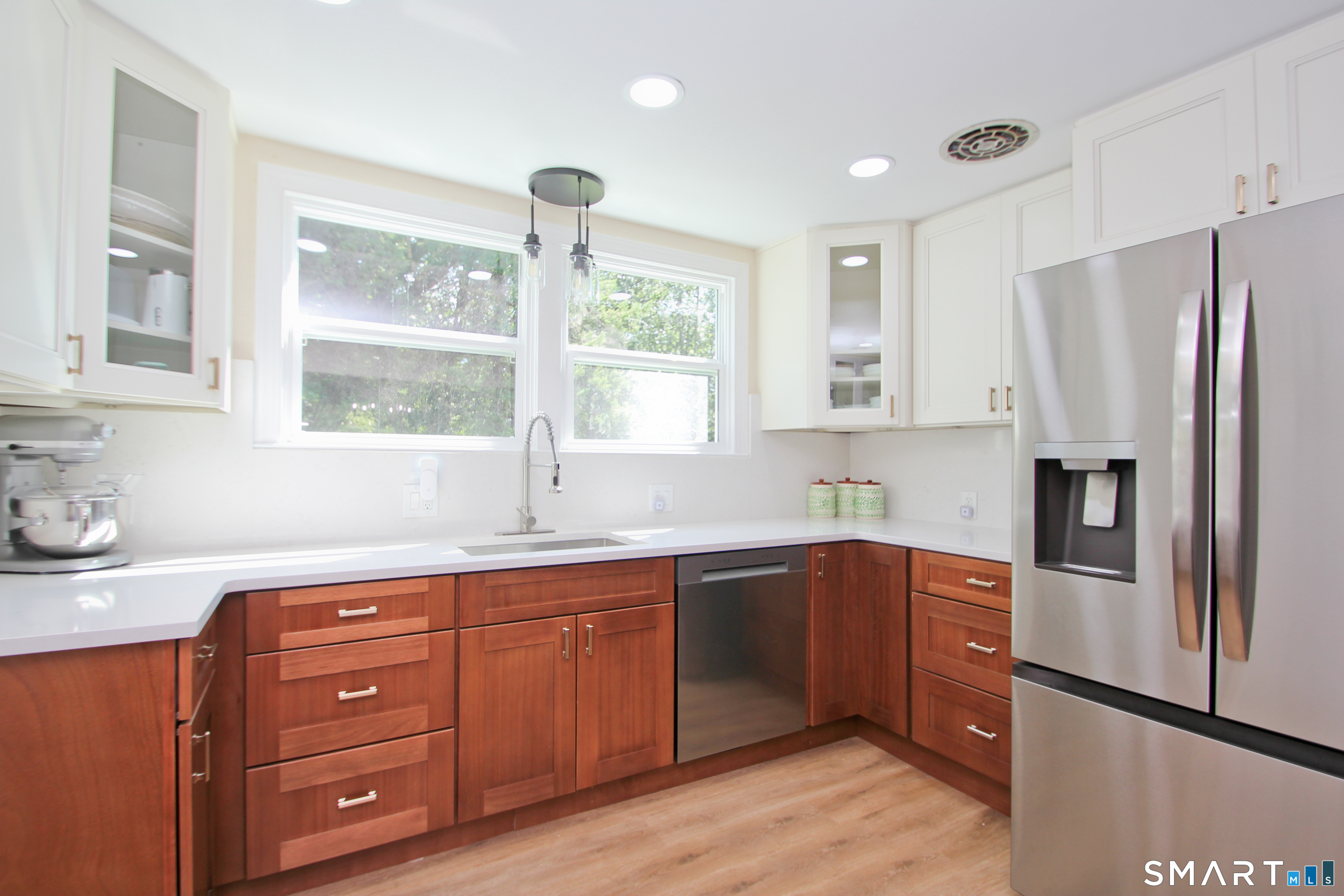 11 Esther Avenue photo 13