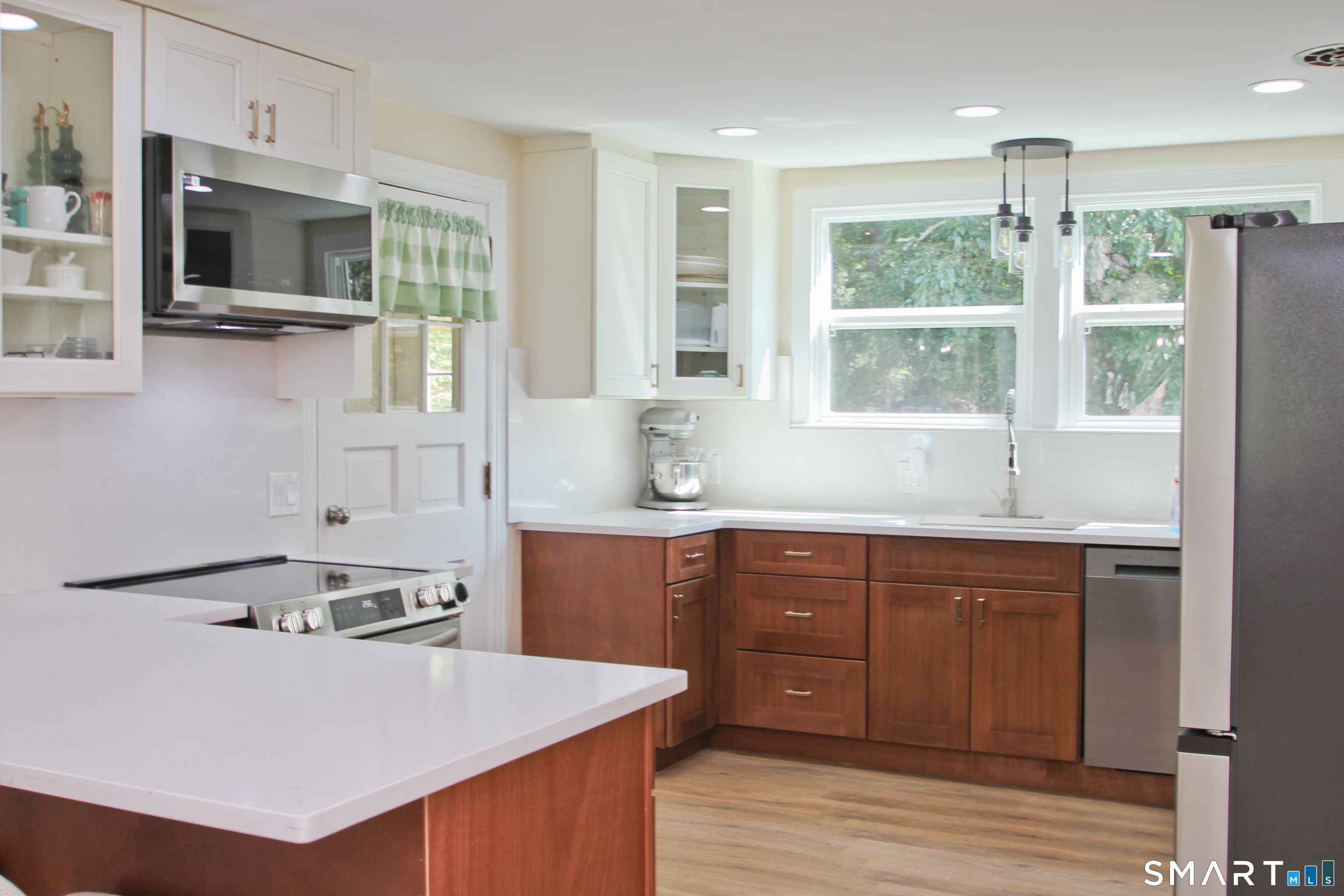11 Esther Avenue photo 11