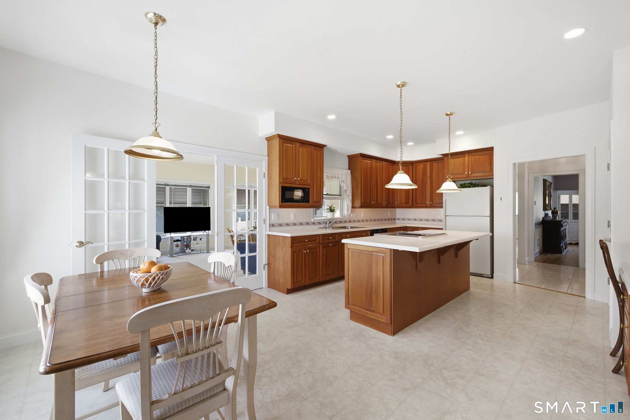 129 West Town Street photo 18