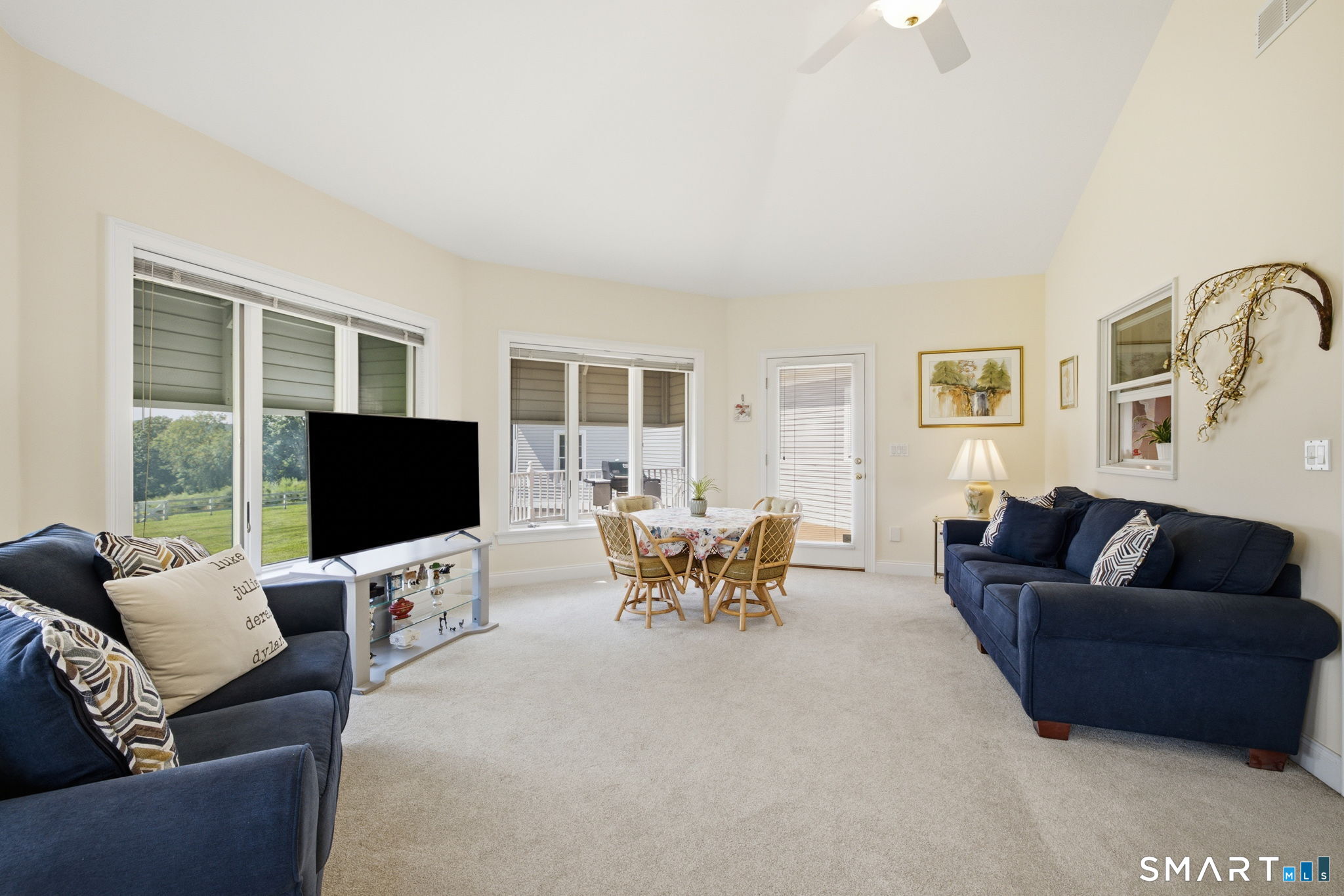 129 West Town Street photo 20