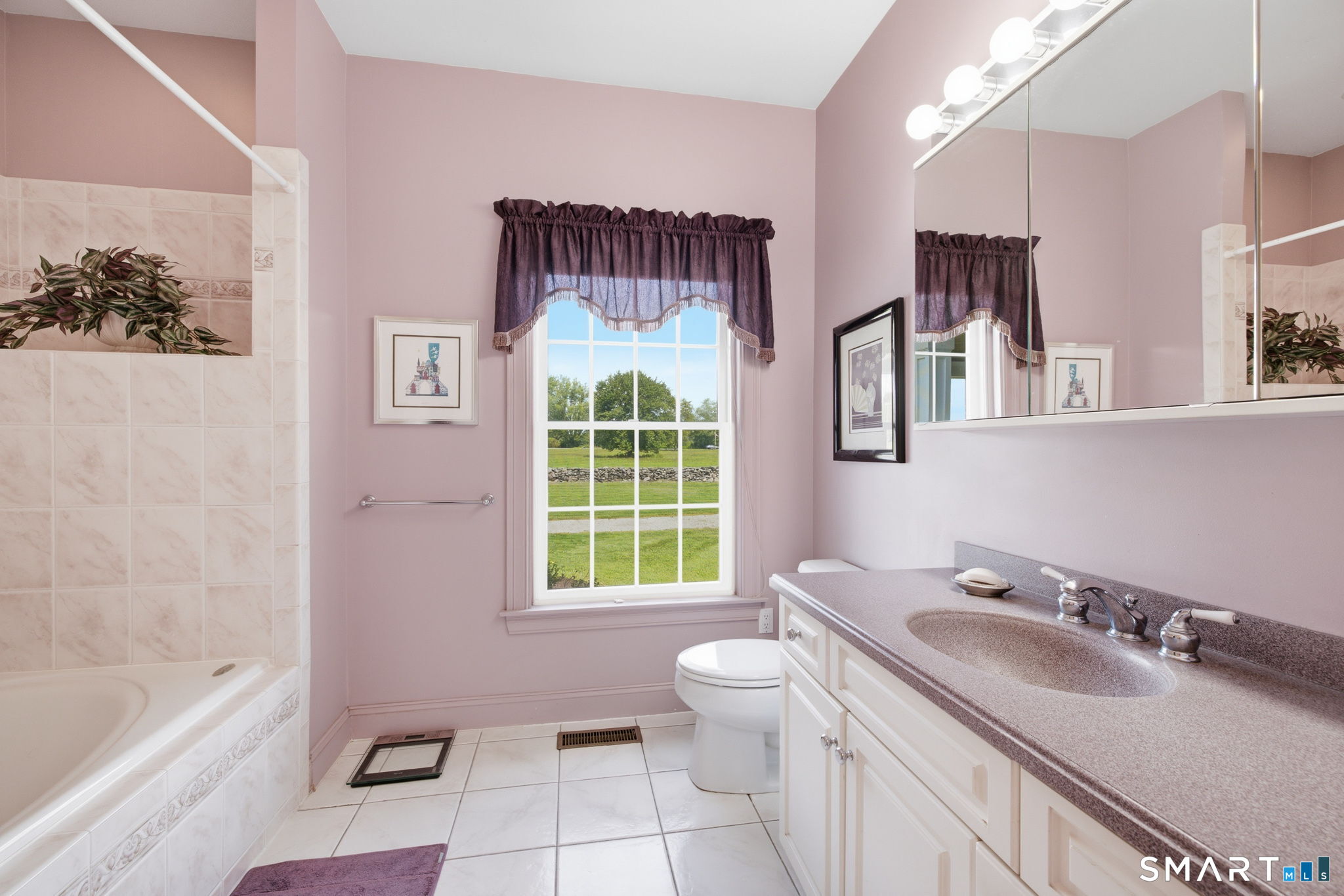 129 West Town Street photo 25