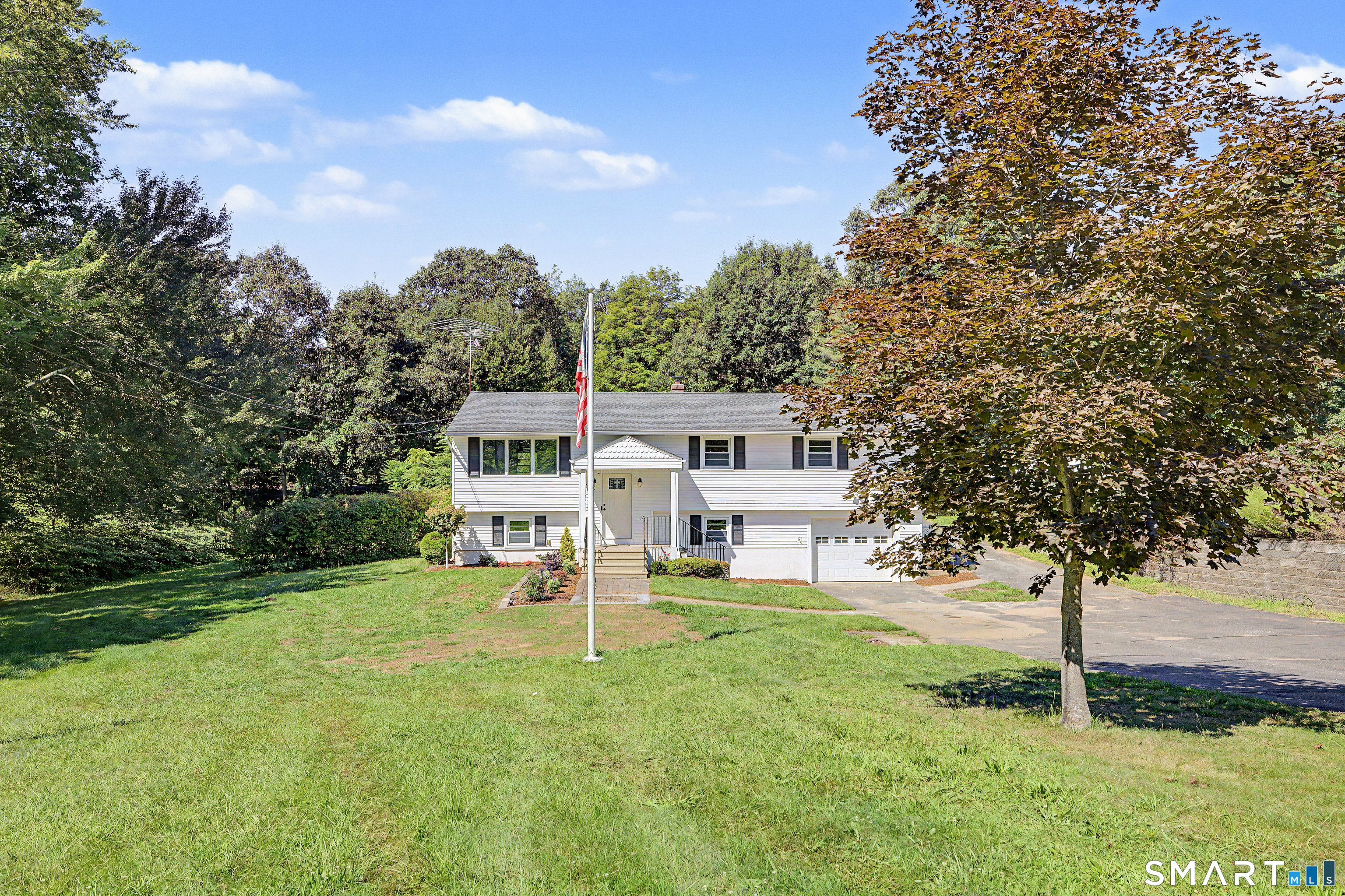 39th image of 11 Westerly Dr, Enfield, CT 06082 | MLS# 24199956